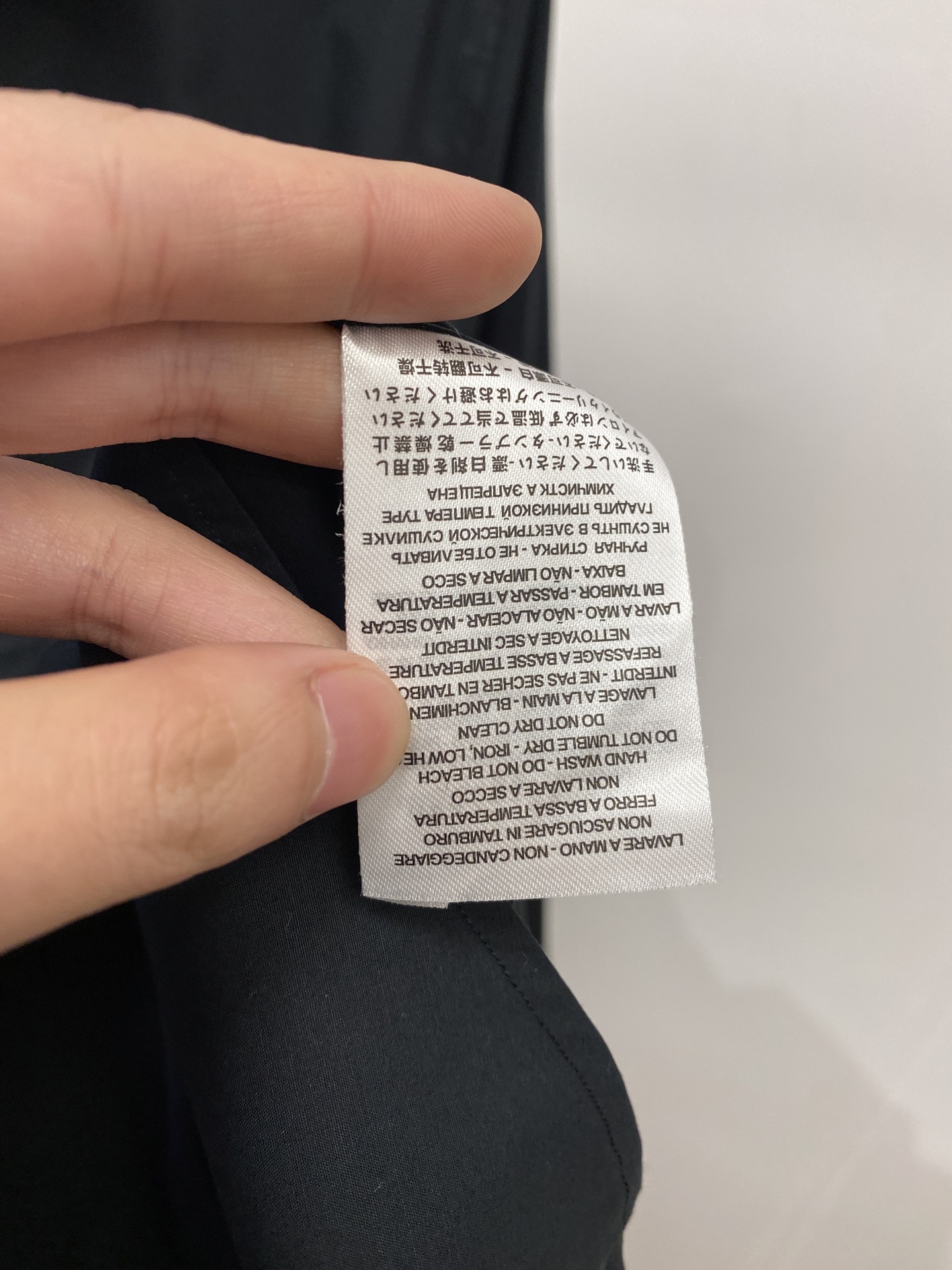 ￼罗意威、2026新品衬衫，时尚帅气，简约百搭款，定制原版面料，不仅挺括，保持潮流的廓形，又穿着舒适，纱