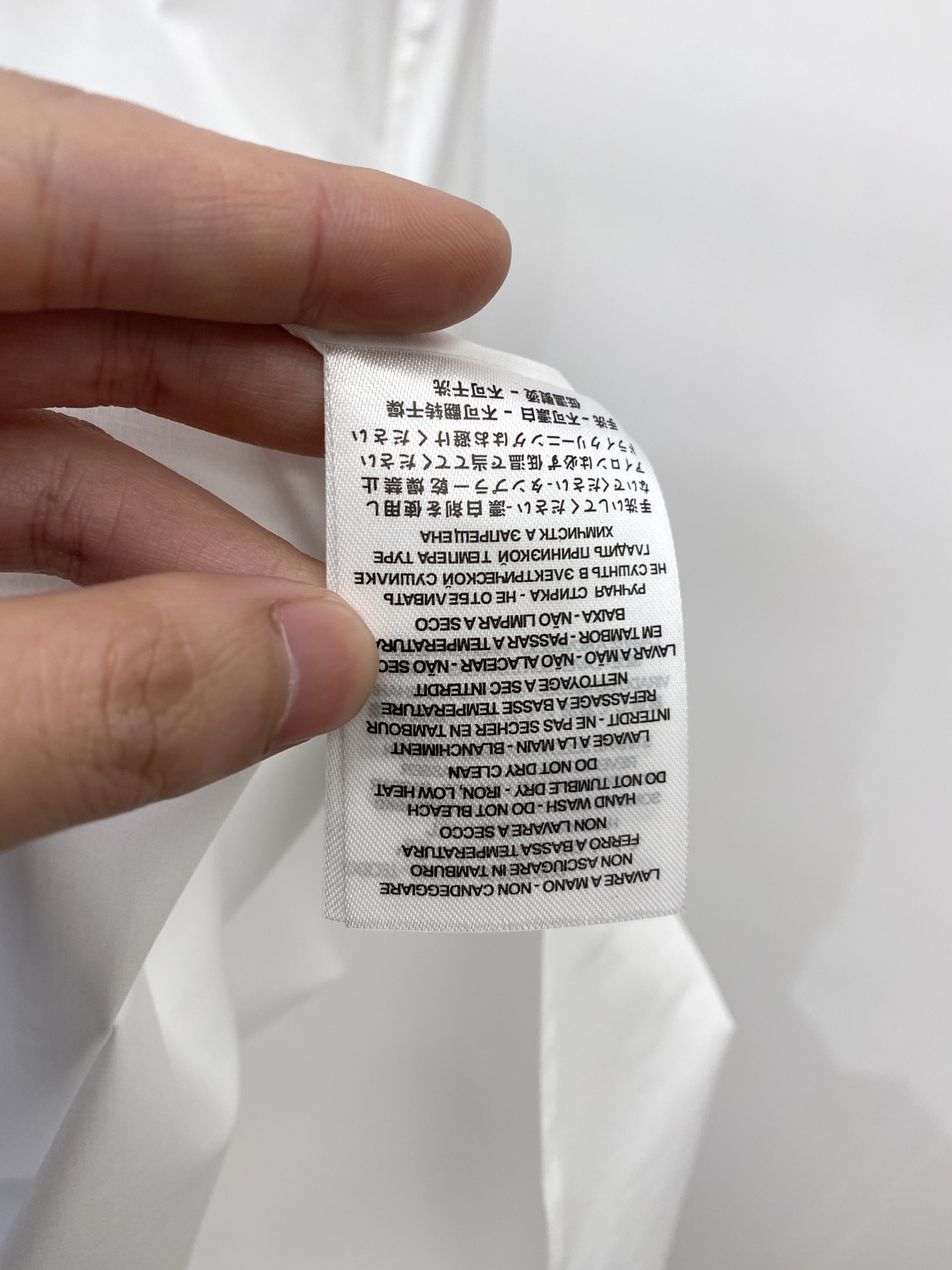 罗意威、2026新品衬衫，时尚帅气，简约百搭款，定制原版面料，不仅挺括，保持潮流的廓形，又穿着舒适，纱织