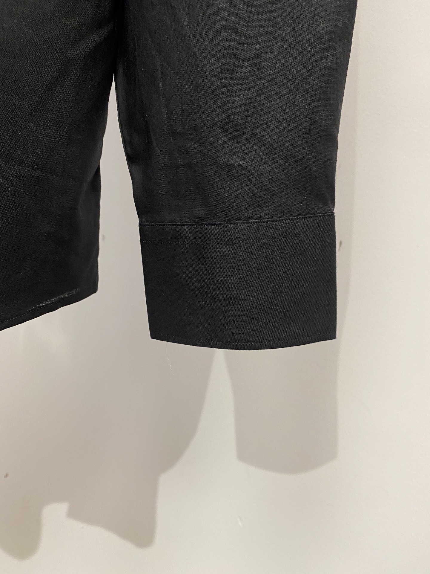 Loro piana、2026新品衬衫，时尚帅气，简约百搭款，定制原版面料，不仅挺括，保持潮流的廓形，又