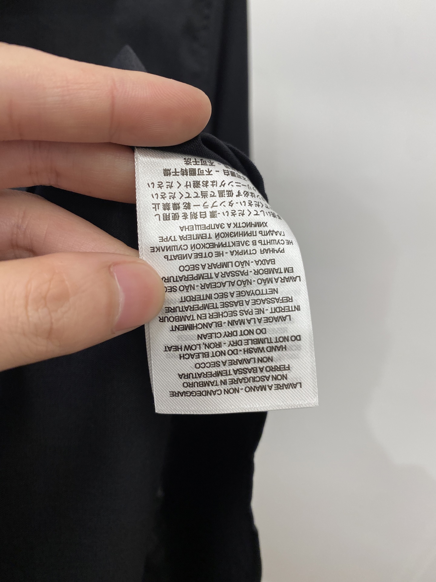Loro piana、2026新品衬衫，时尚帅气，简约百搭款，定制原版面料，不仅挺括，保持潮流的廓形，又
