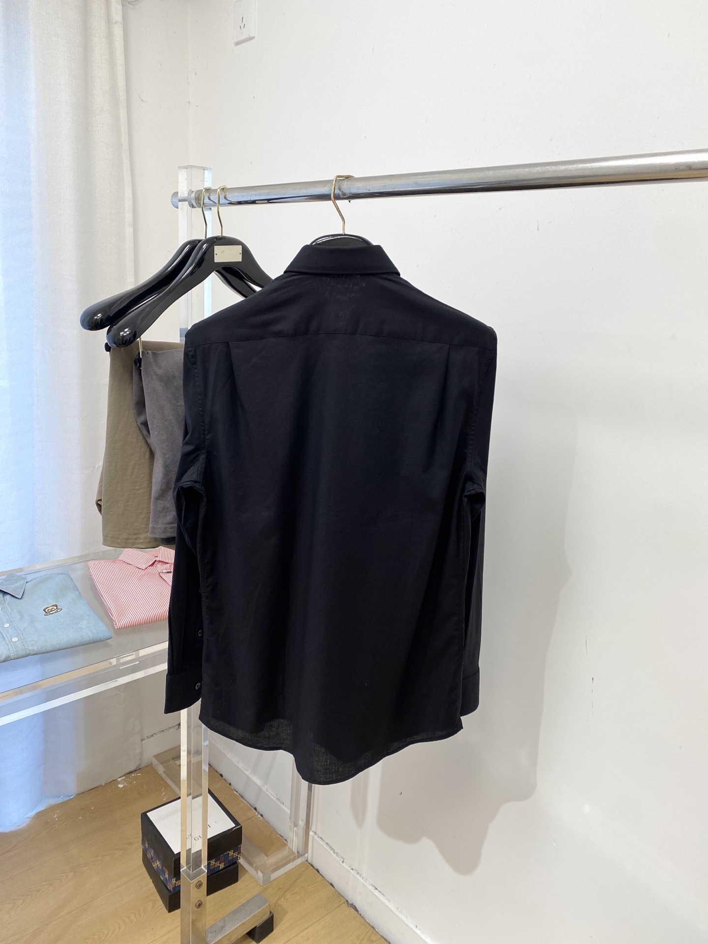 Loro piana、2026新品衬衫，时尚帅气，简约百搭款，定制原版面料，不仅挺括，保持潮流的廓形，又