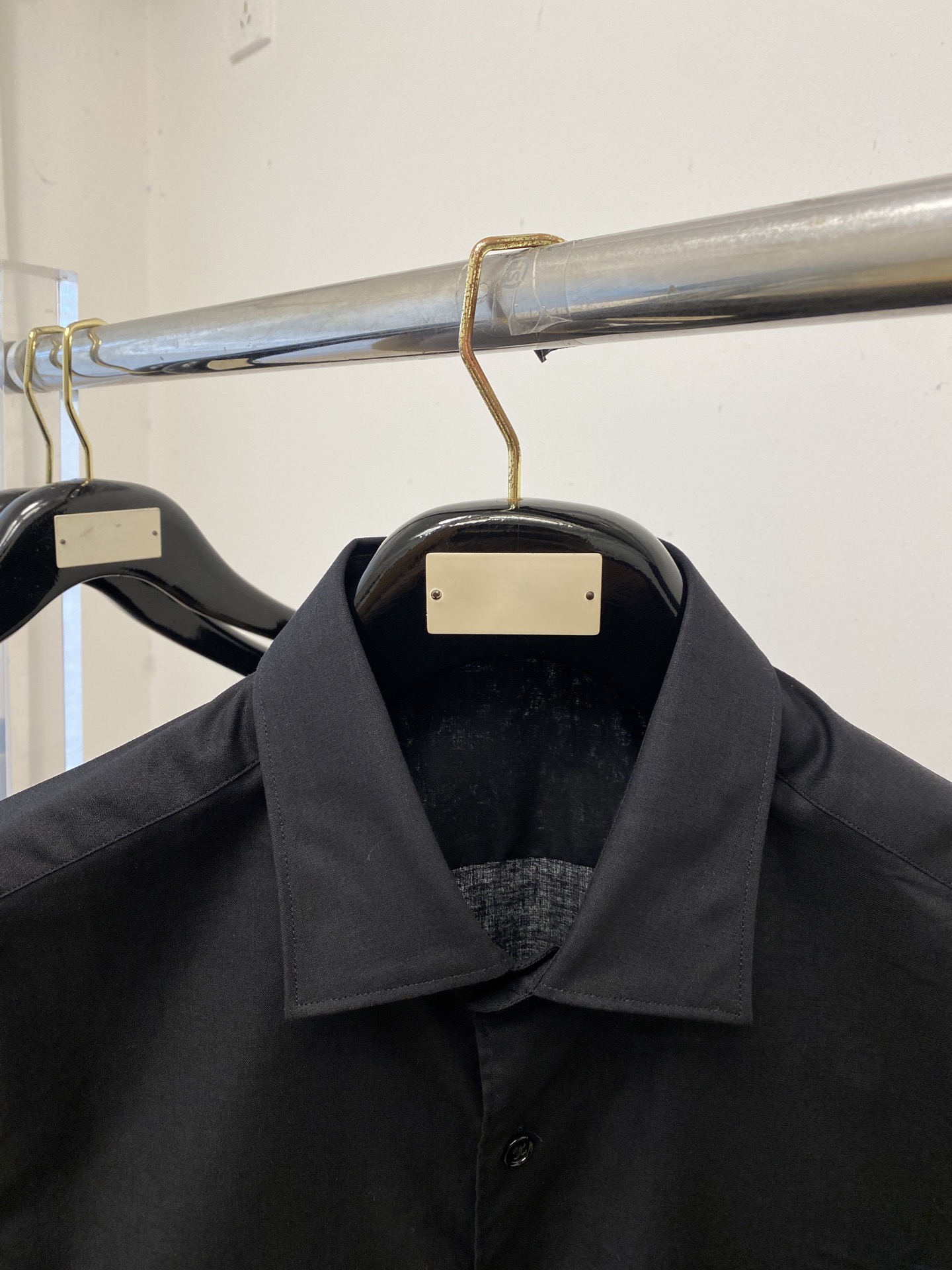 Loro piana、2026新品衬衫，时尚帅气，简约百搭款，定制原版面料，不仅挺括，保持潮流的廓形，又