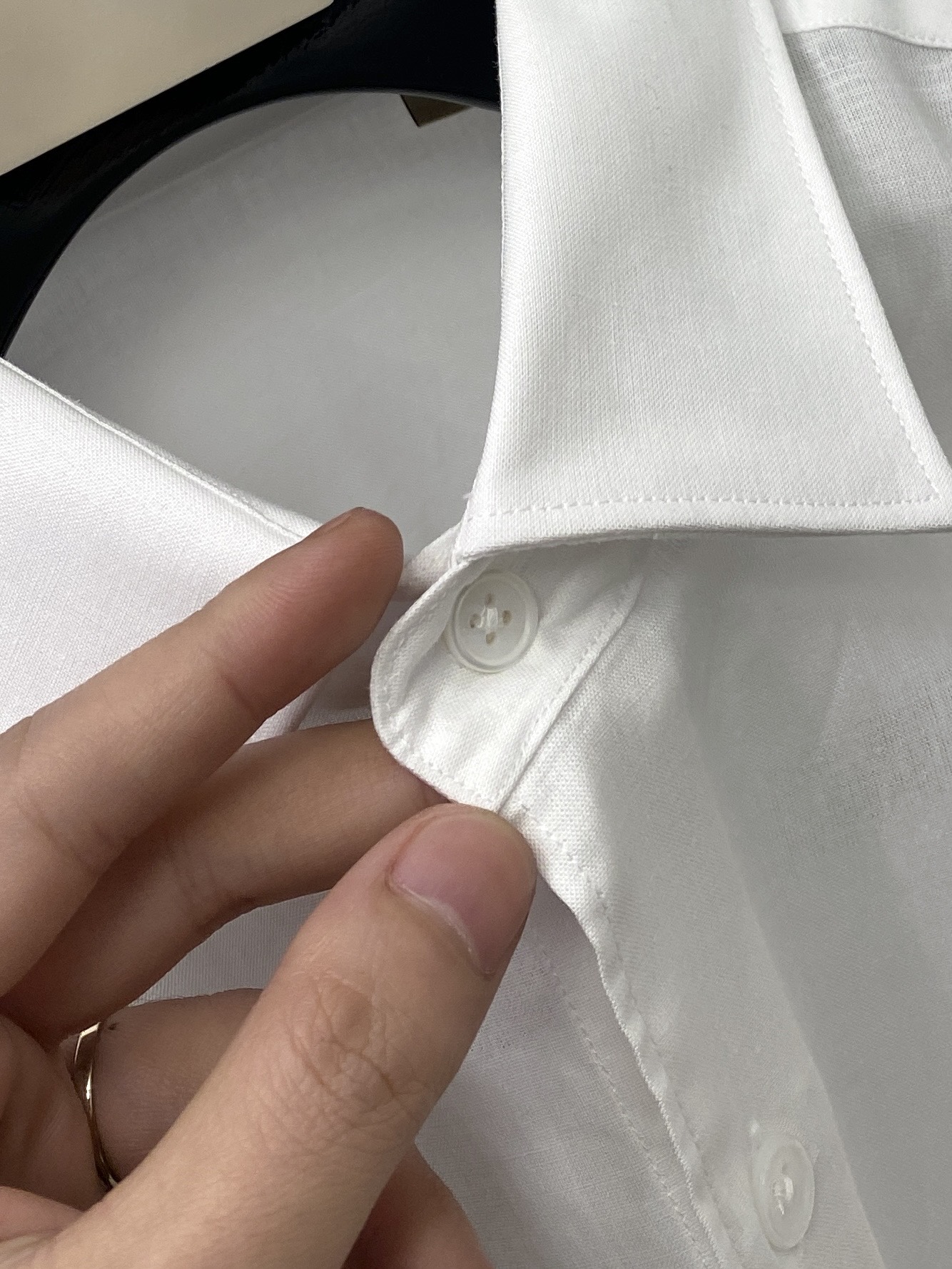 Loro piana、2026新品衬衫，时尚帅气，简约百搭款，定制原版面料，不仅挺括，保持潮流的廓形，又