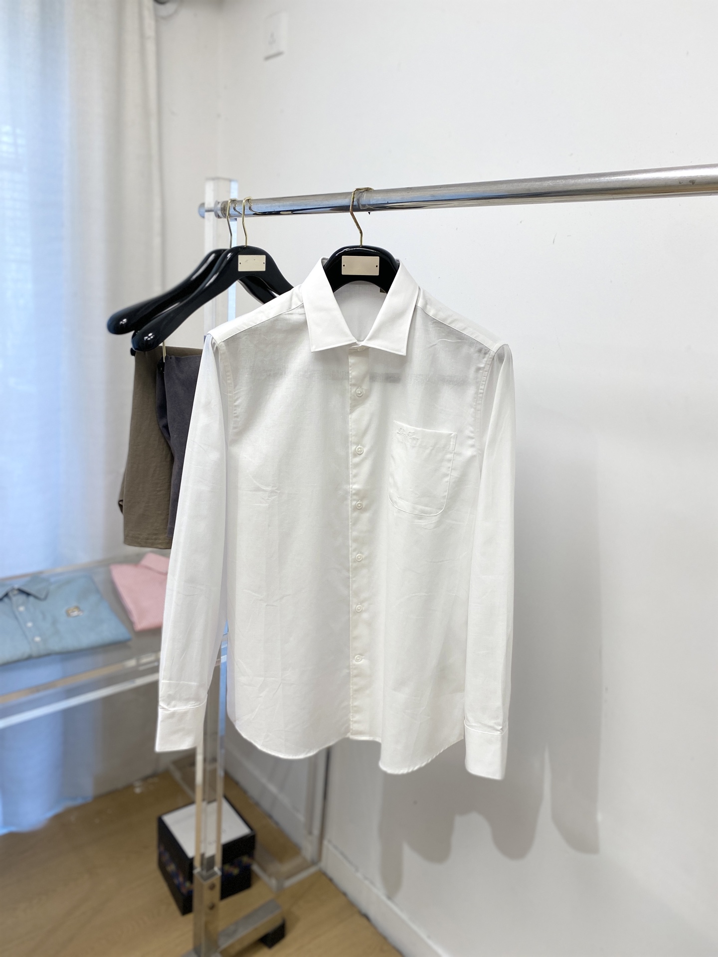 Loro piana、2026新品衬衫，时尚帅气，简约百搭款，定制原版面料，不仅挺括，保持潮流的廓形，又