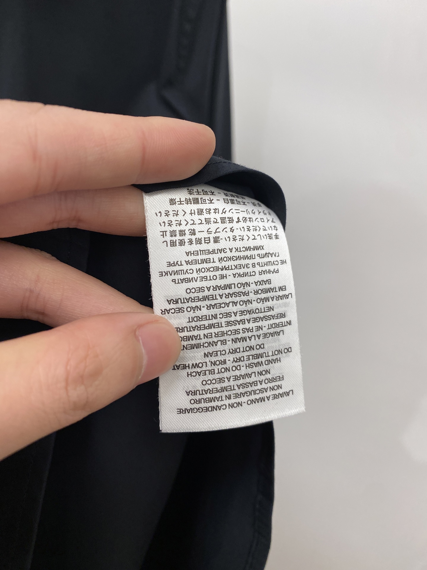 巴宝莉、2026新品衬衫，时尚帅气，简约百搭款，定制原版面料，不仅挺括，保持潮流的廓形，又穿着舒适，纱织