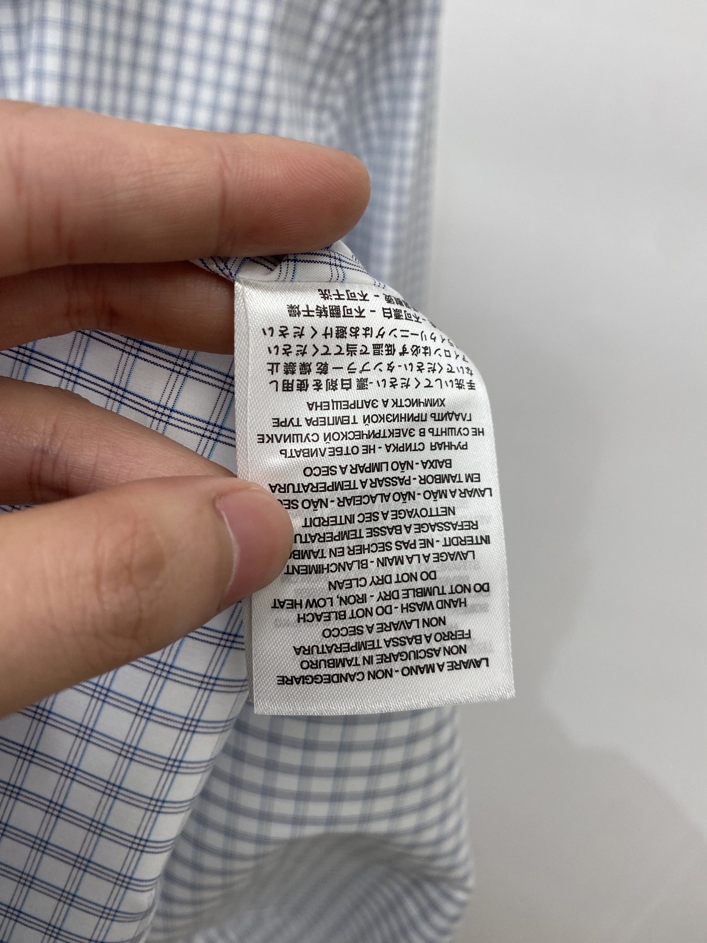菲拉格慕、2026新品衬衫，时尚帅气，简约百搭款，定制原版面料，不仅挺括，保持潮流的廓形，又穿着舒适，纱