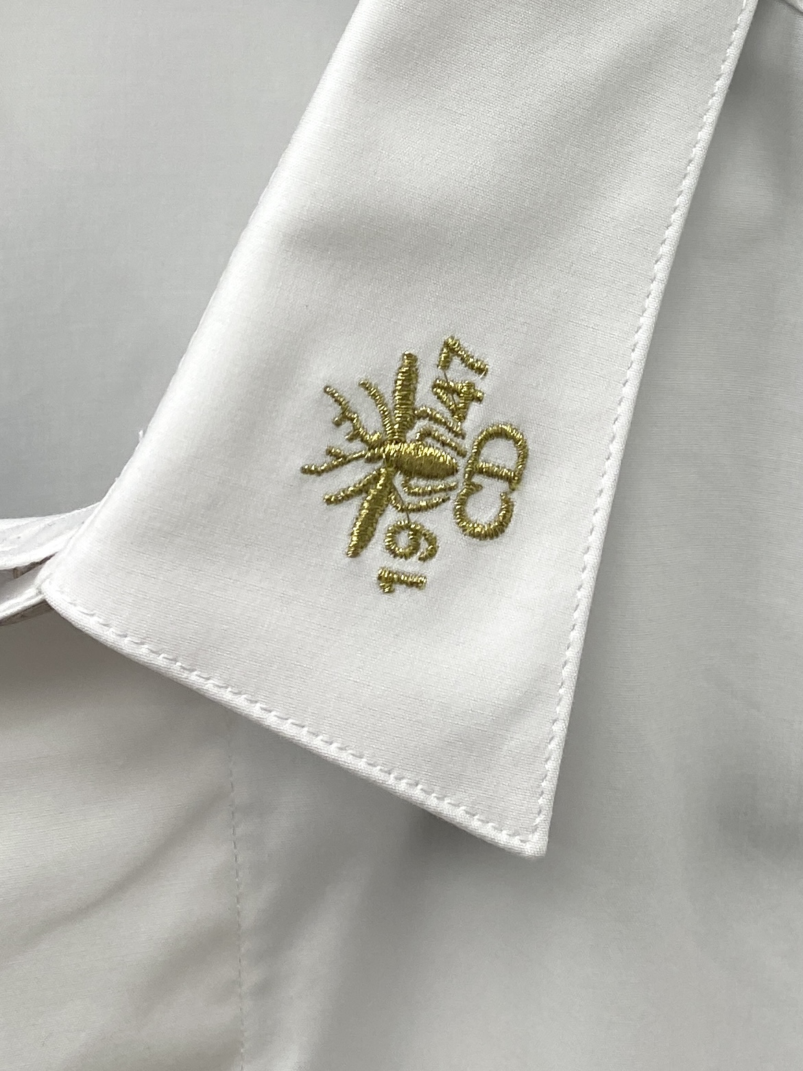 迪奥、2026新品衬衫，时尚帅气，简约百搭款，定制原版面料，不仅挺括，保持潮流的廓形，又穿着舒适，纱织更