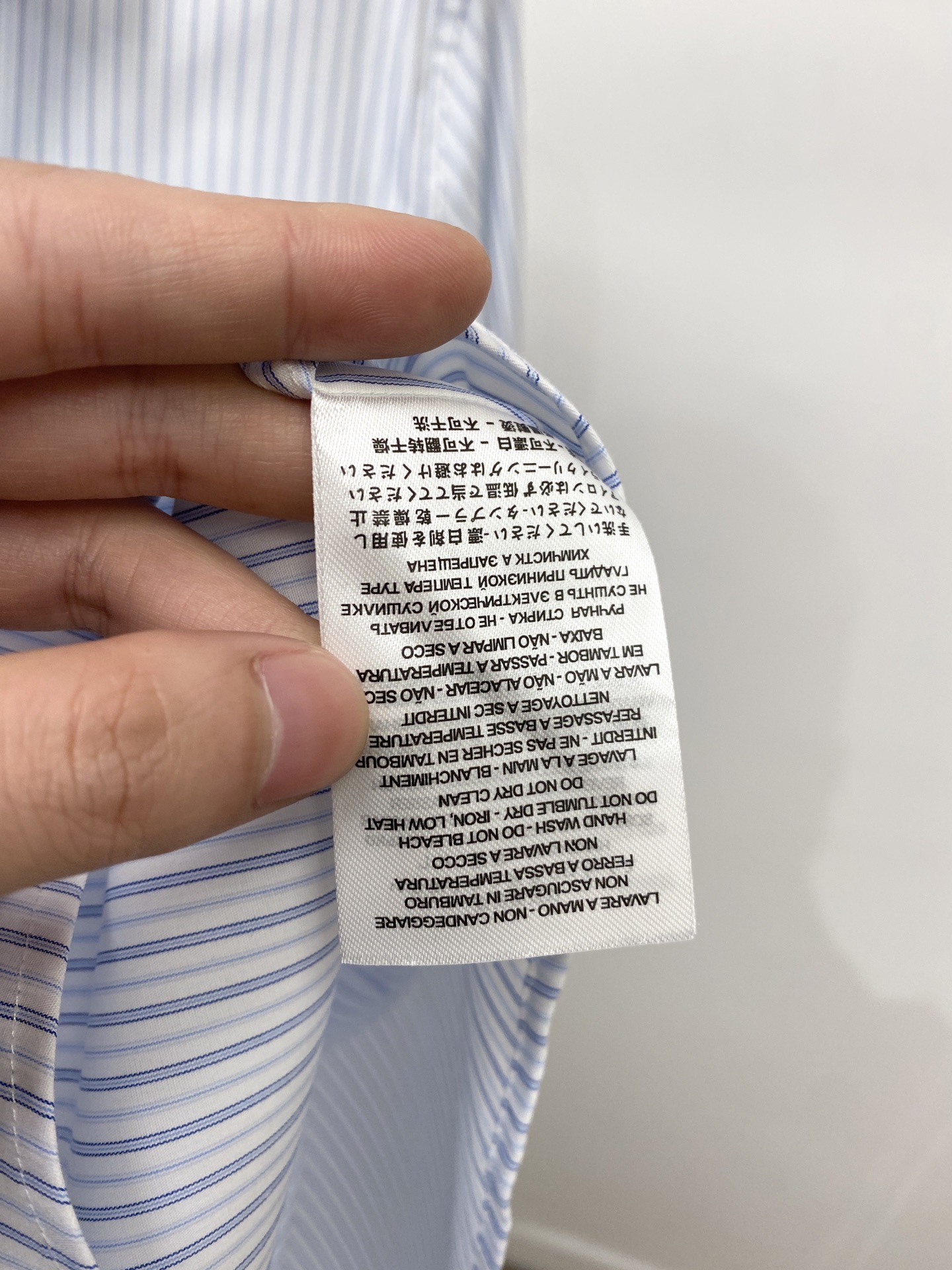 迪奥、2026新品衬衫，时尚帅气，简约百搭款，定制原版面料，不仅挺括，保持潮流的廓形，又穿着舒适，纱织更