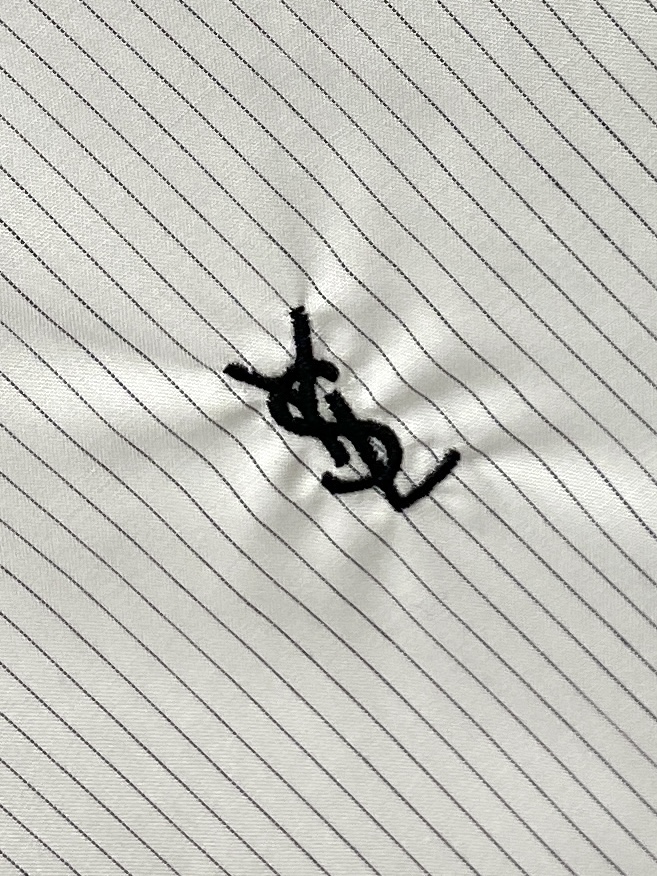 YSL 圣罗兰、2026新品衬衫，时尚帅气，简约百搭款，定制原版面料，不仅挺括，保持潮流的廓形，又穿着舒