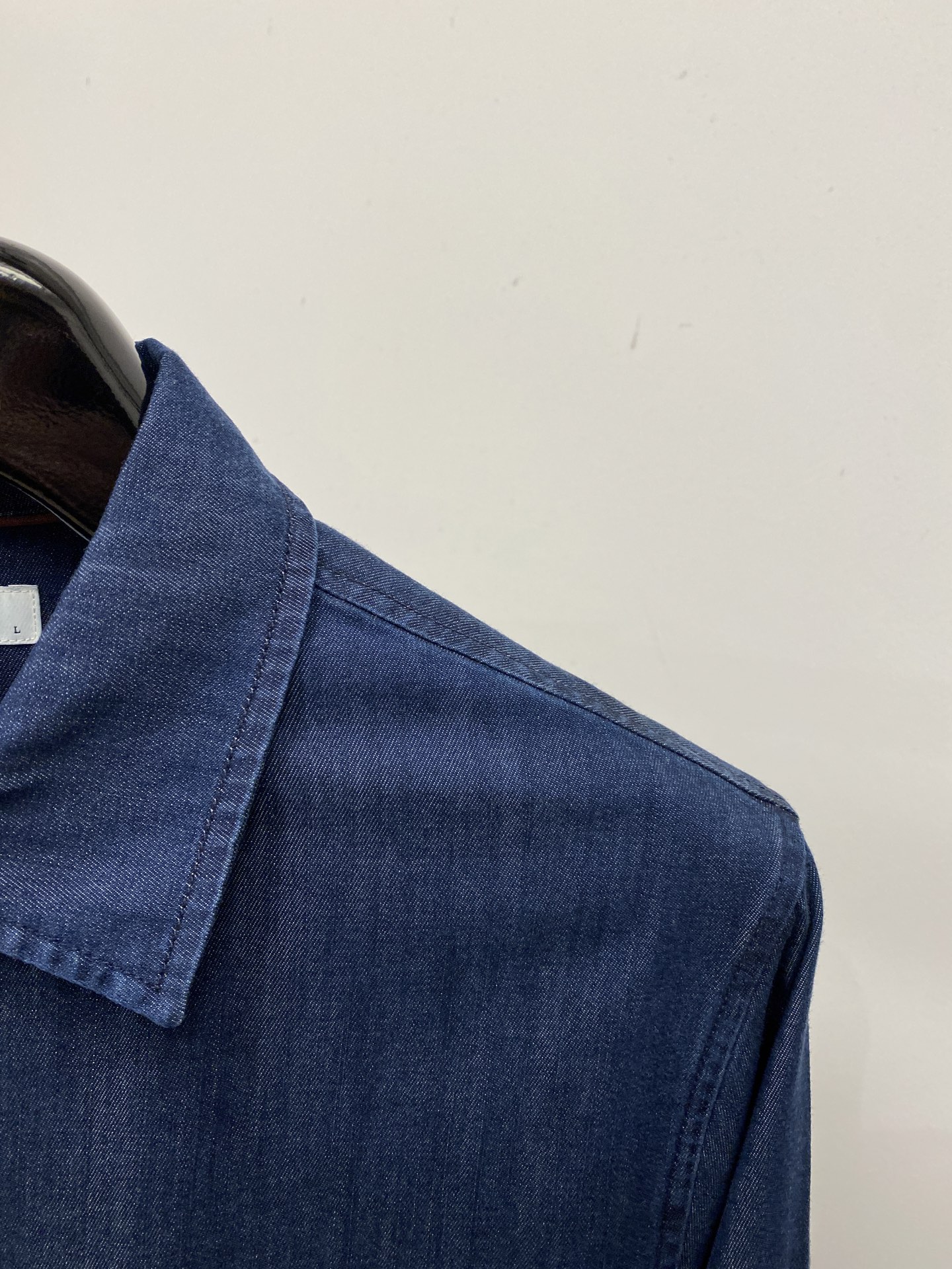 Loro piana、2026新品牛仔衬衫外套，时尚帅气，简约百搭款，定制原版面料，不仅挺括，保持潮流的