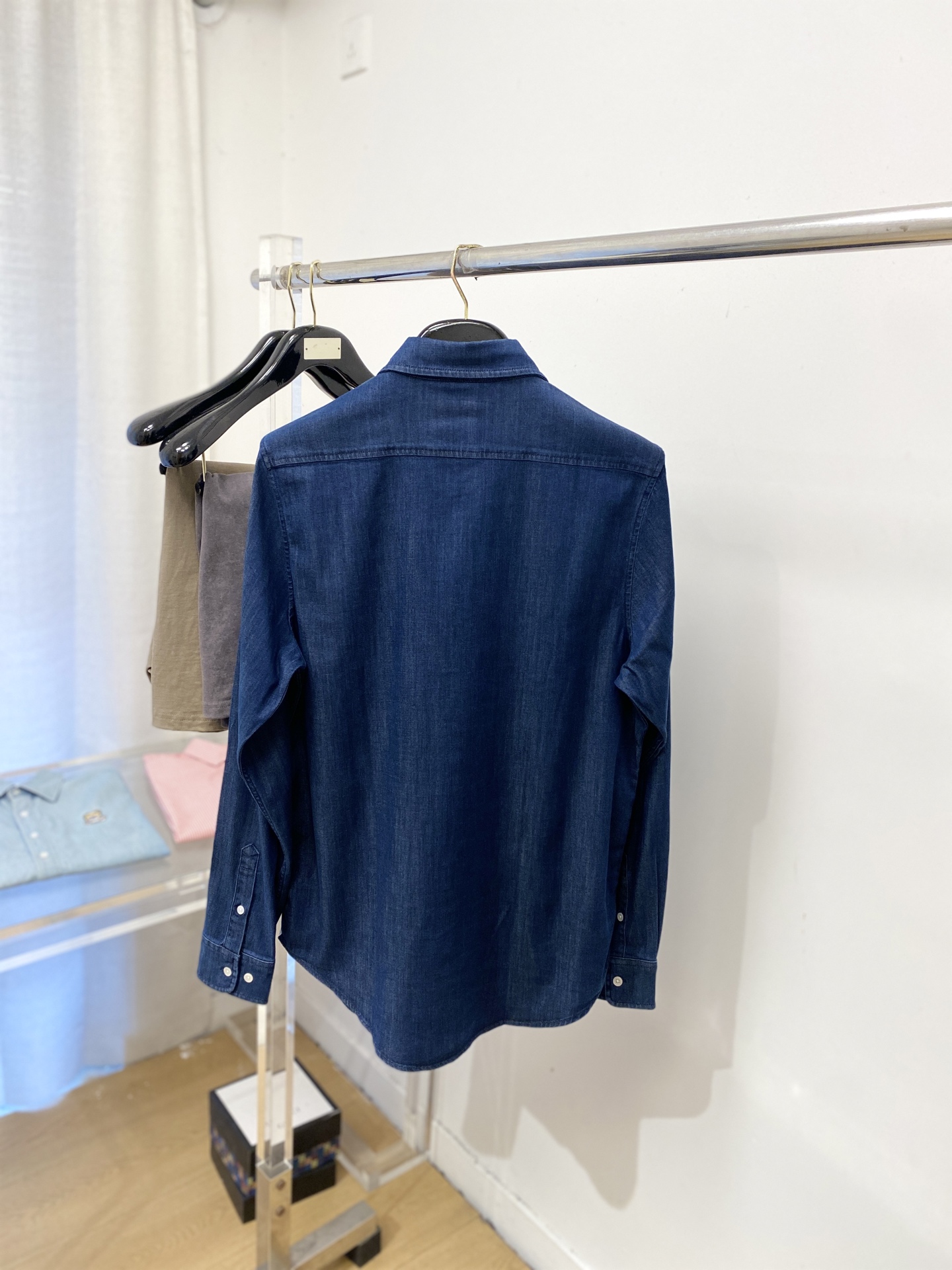 Loro piana、2026新品牛仔衬衫外套，时尚帅气，简约百搭款，定制原版面料，不仅挺括，保持潮流的