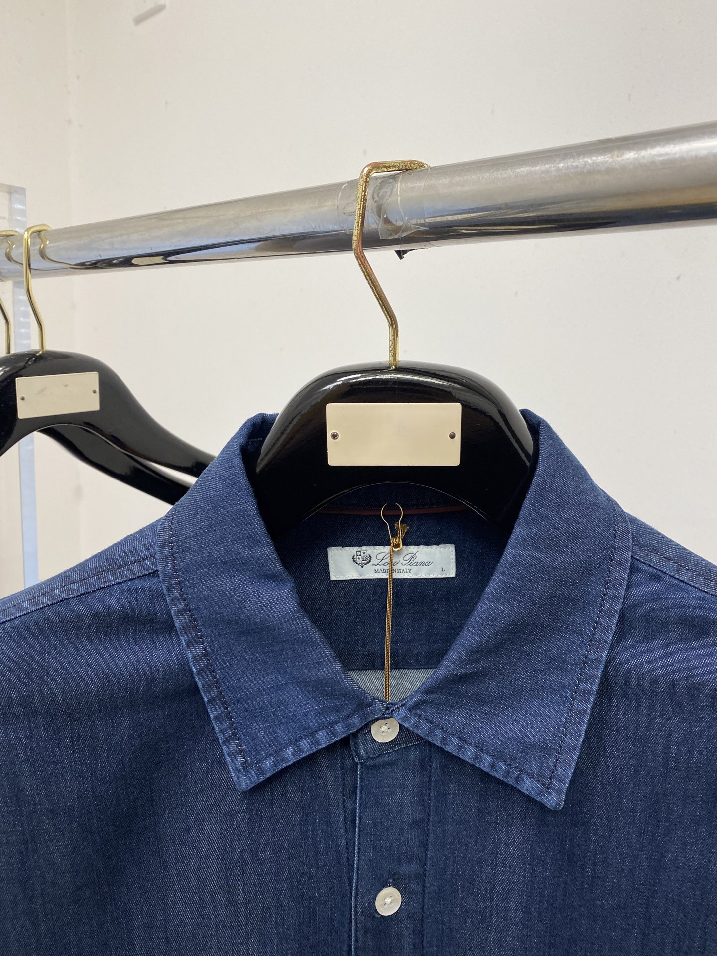 Loro piana、2026新品牛仔衬衫外套，时尚帅气，简约百搭款，定制原版面料，不仅挺括，保持潮流的
