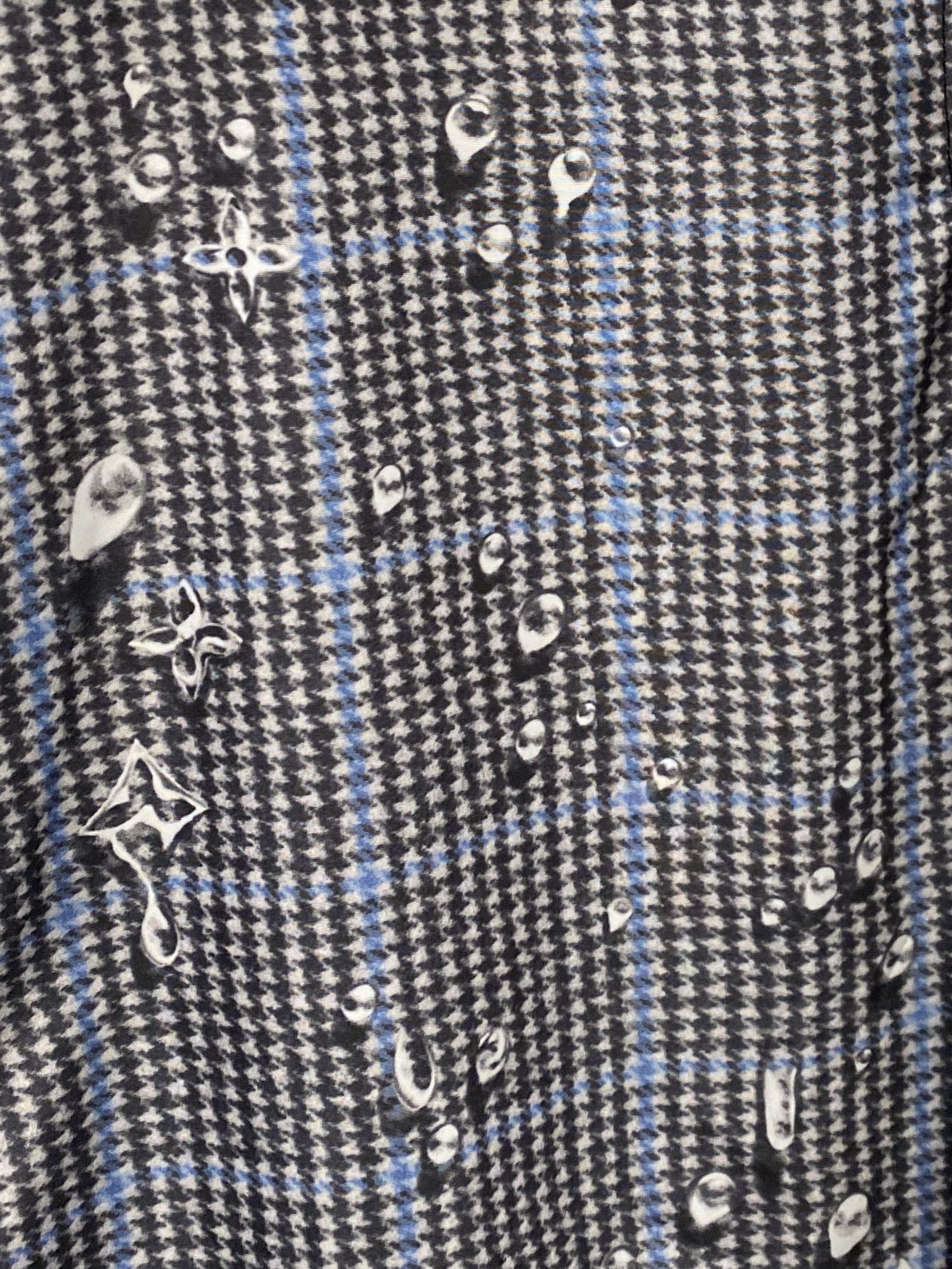 路易威登、2026新品双面穿夹克外套，时尚帅气，简约百搭款，原版五金辅料logo，定制原版面料，不仅挺括