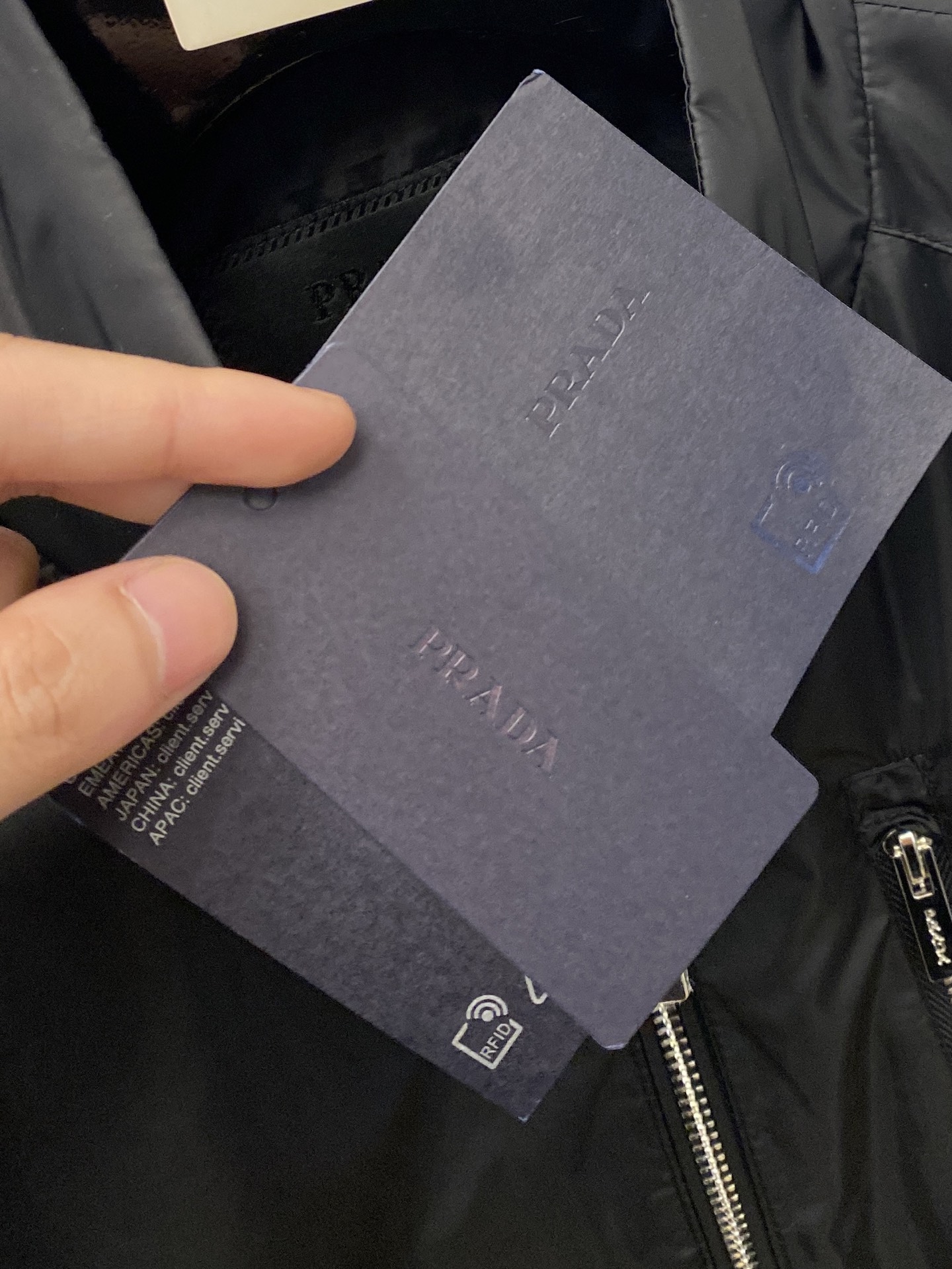 普拉达、2026新品夹克外套，时尚帅气，简约百搭款，胸前顶级印胶字母logo，定制原版面料，不仅挺括，保