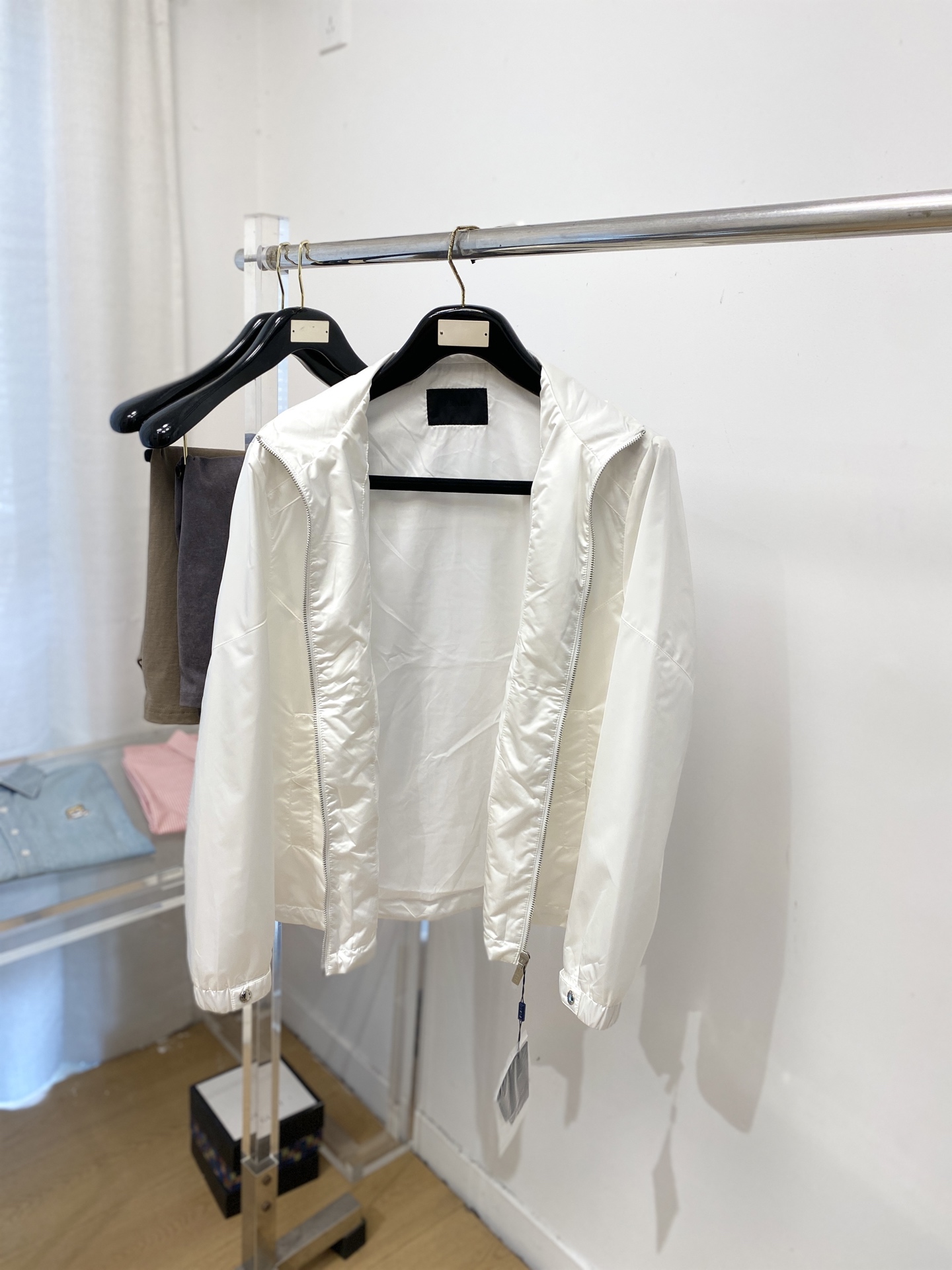 普拉达、2026新品夹克外套，时尚帅气，简约百搭款，胸前顶级印胶字母logo，定制原版面料，不仅挺括，保