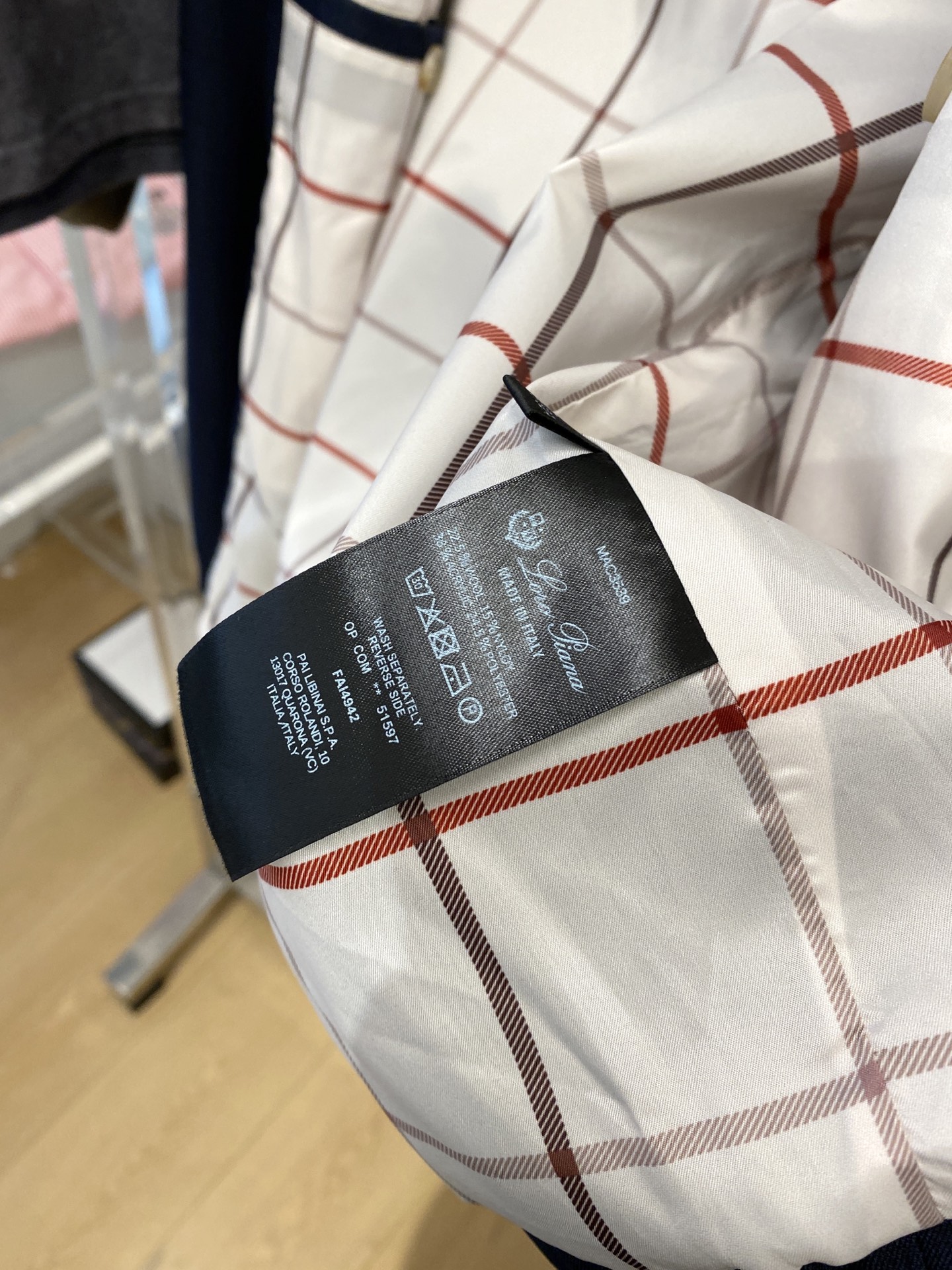 Loro piana、2026新品夹克外套，时尚帅气，简约百搭款，胸前精致刺绣字母logo，定制原版面料