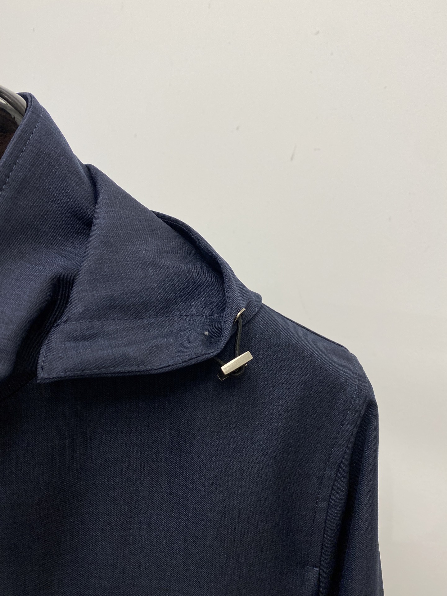 Loro piana、2026新品夹克外套，时尚帅气，简约百搭款，胸前精致刺绣字母logo，定制原版面料