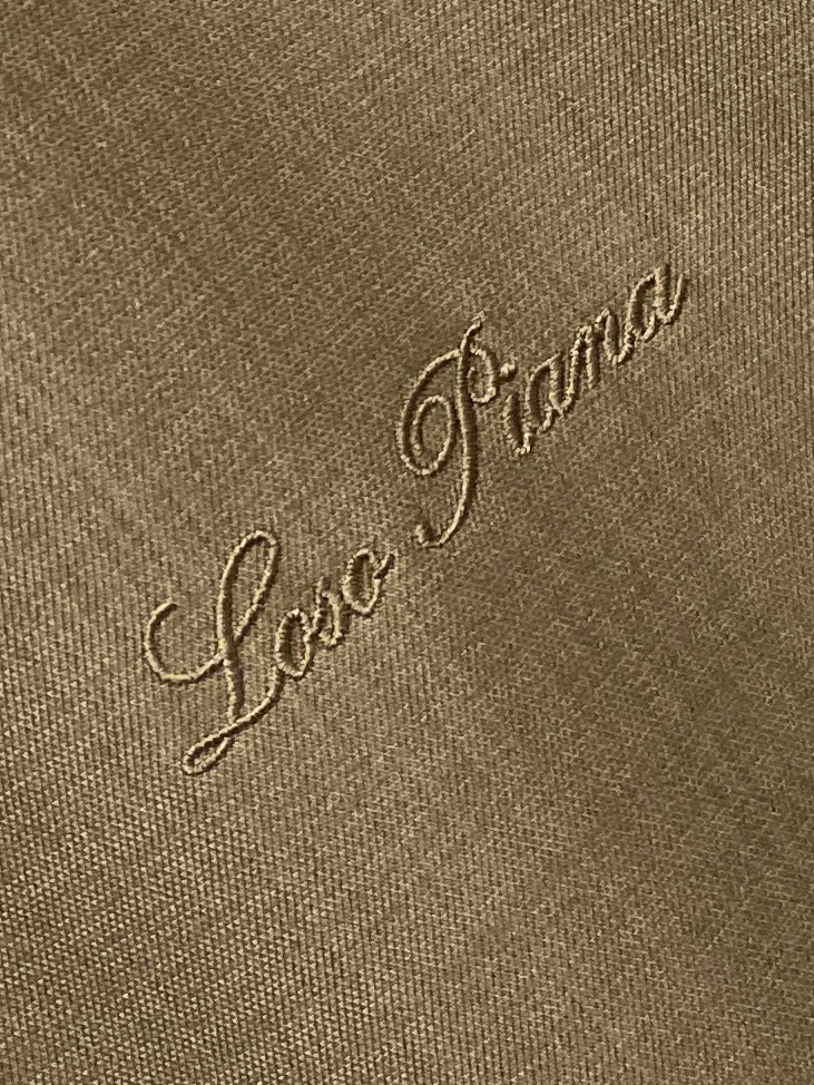 Loro piana、2026新品夹克外套，时尚帅气，简约百搭款，胸前精致刺绣字母logo，定制原版面料