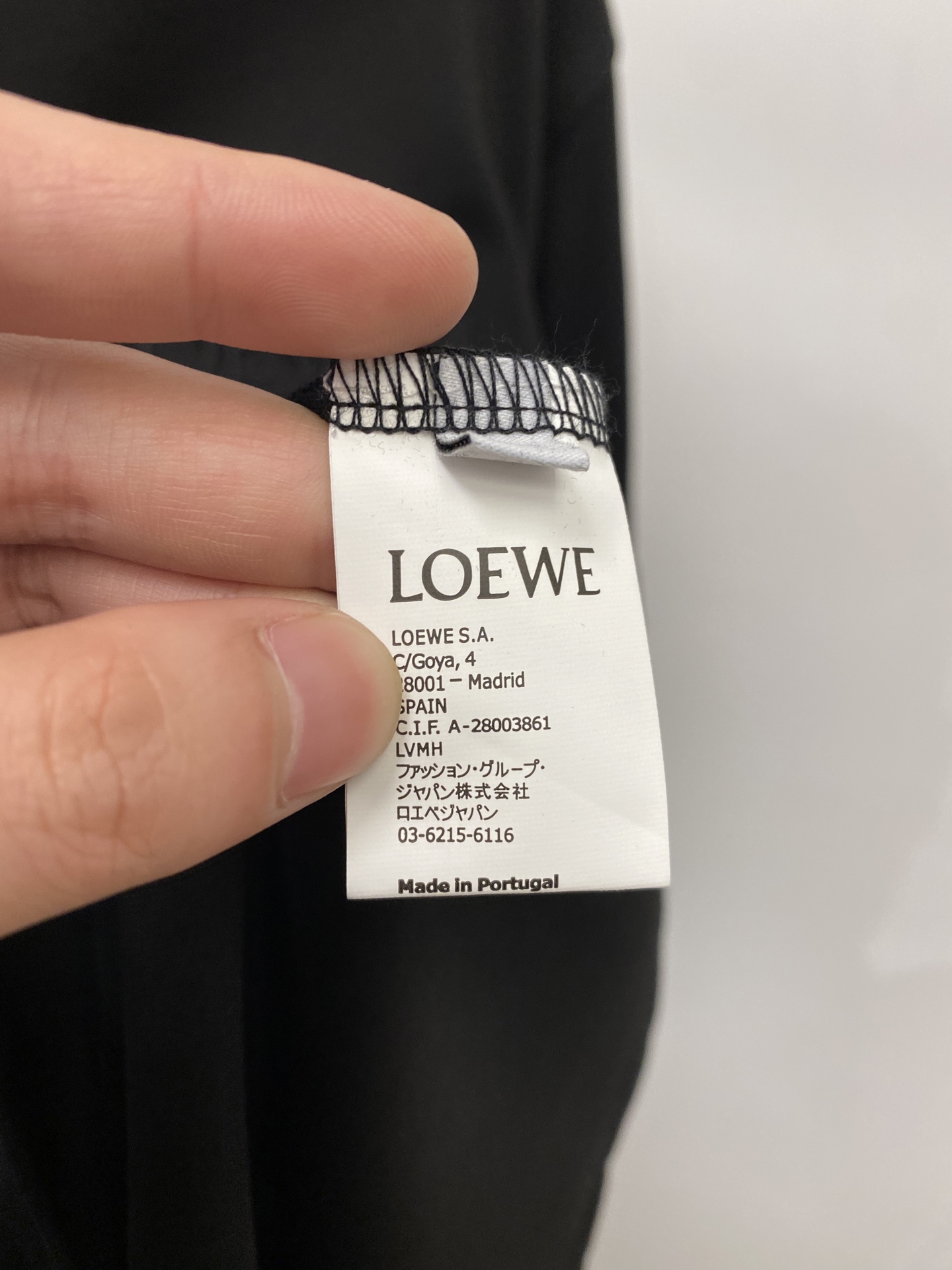 罗意威、2026新品短袖T恤，帅气时尚，胸前精致刺绣字母图案logo，简约百搭款。面料棉 不仅挺括，保持