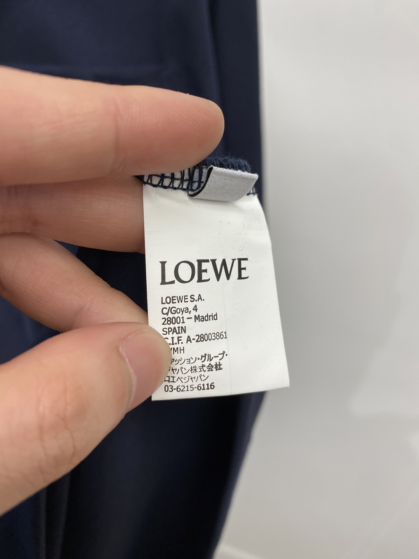 罗意威、2026新品短袖T恤，帅气时尚，胸前精致刺绣字母图案logo，简约百搭款。面料棉 不仅挺括，保持