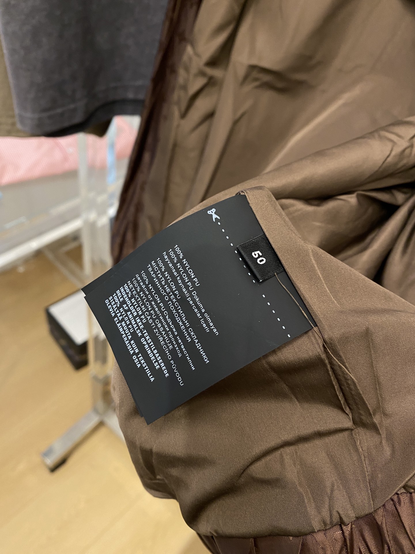 路易威登、2026新品夹克外套，时尚帅气，简约百搭款，袖口刺绣装饰图案字母logo，定制原版面料，不仅挺