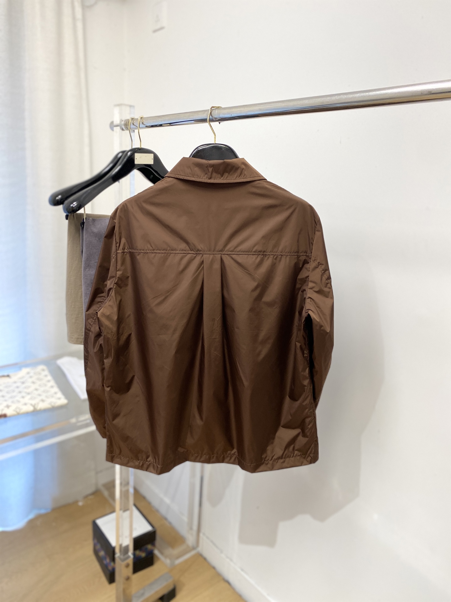 普拉达、2026新品夹克外套，时尚帅气，简约百搭款，原版五金辅料logo，定制原版面料，不仅挺括，保持潮