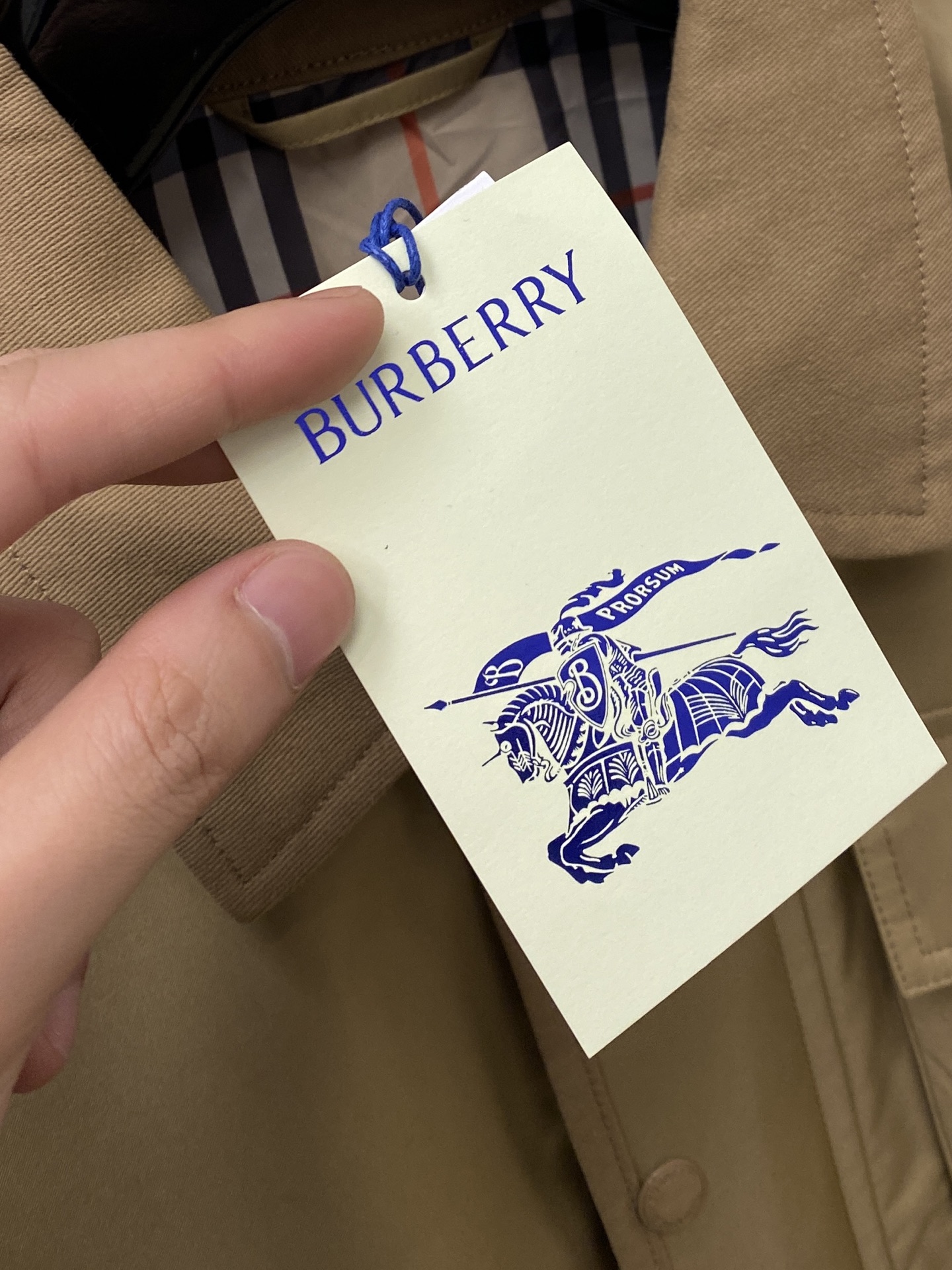 巴宝莉、2026新品夹克外套，时尚帅气，简约百搭款，胸前精致刺绣图案logo，定制原版面料，不仅挺括，保