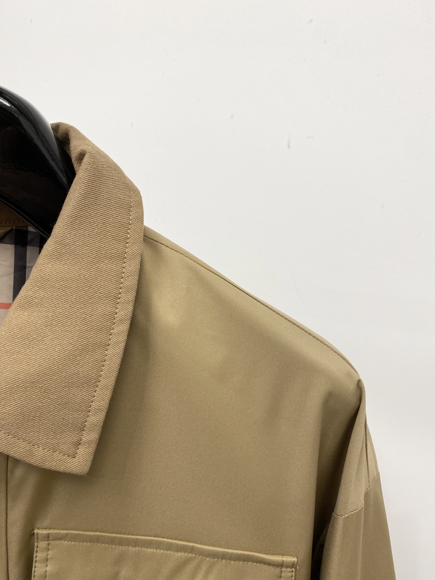 巴宝莉、2026新品夹克外套，时尚帅气，简约百搭款，胸前精致刺绣图案logo，定制原版面料，不仅挺括，保