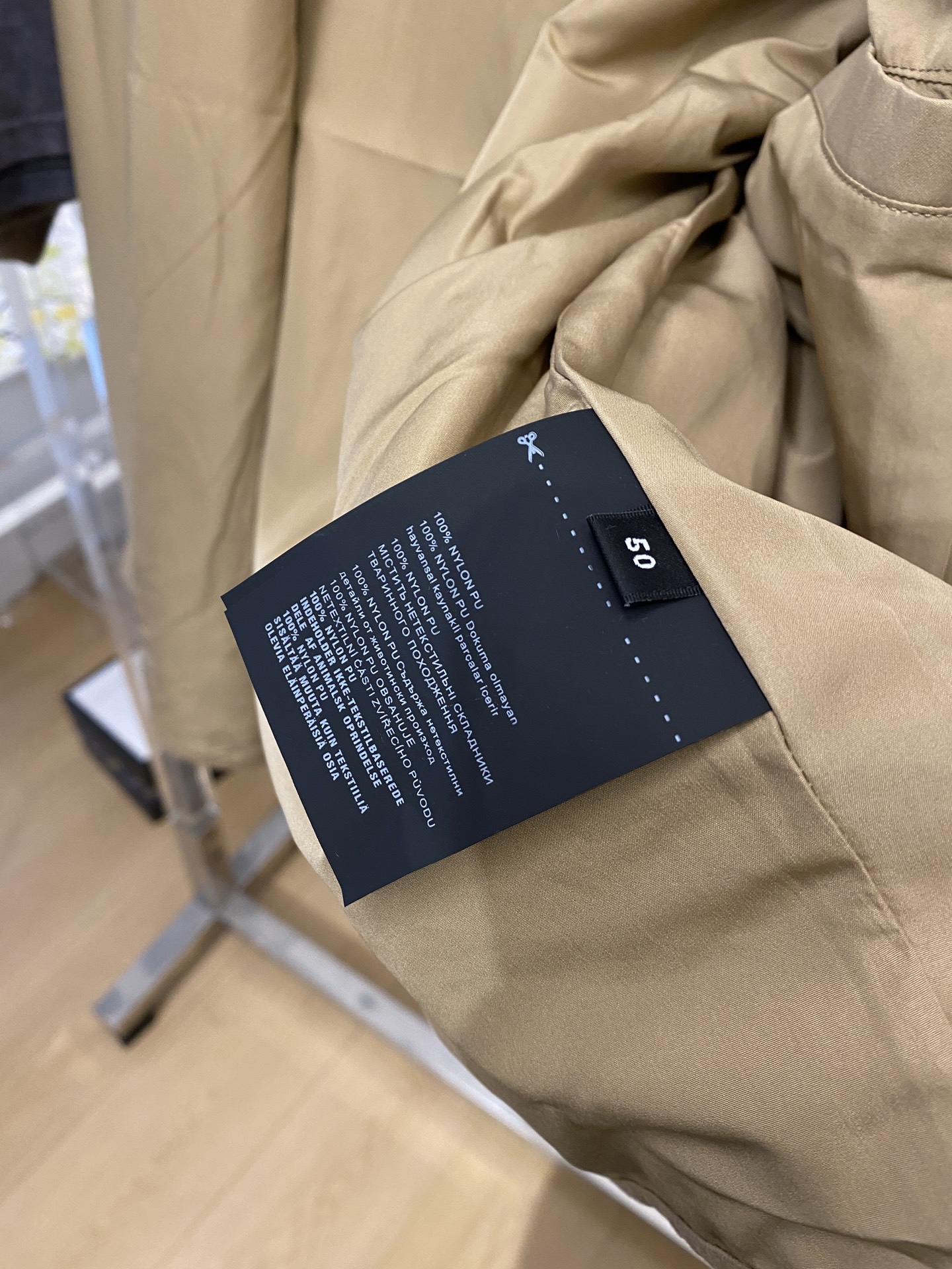 巴宝莉、2026新品夹克外套，时尚帅气，简约百搭款，胸前精致刺绣图案logo，定制原版面料，不仅挺括，保