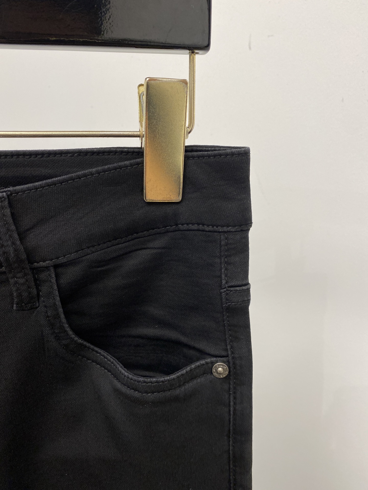 DG、2026最新品，专柜同步有售，原单狠货，水洗休闲牛仔裤，进口原版水洗弹力面料，舒适有弹性，原版五金