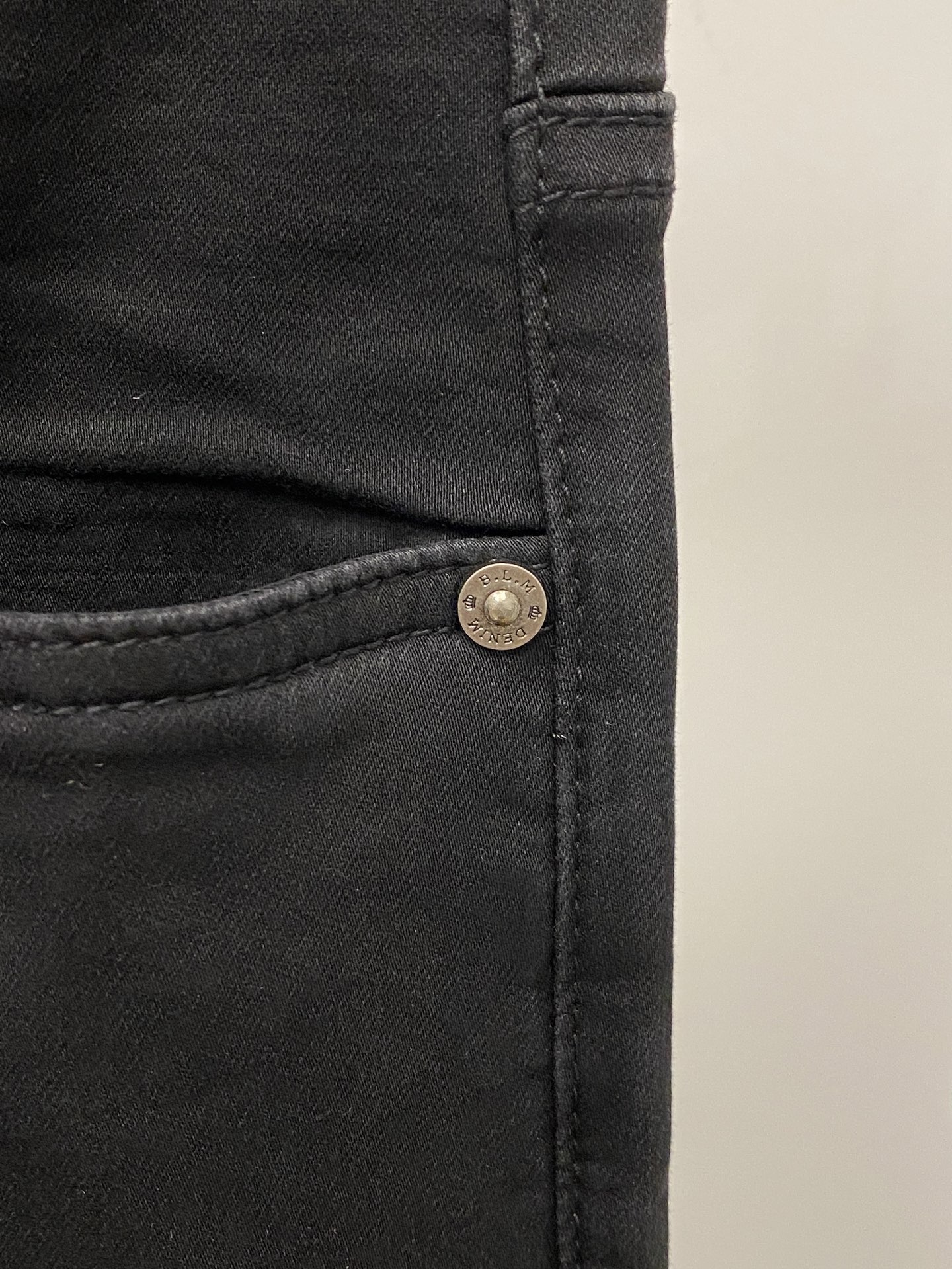 DG、2026最新品，专柜同步有售，原单狠货，水洗休闲牛仔裤，进口原版水洗弹力面料，舒适有弹性，原版五金