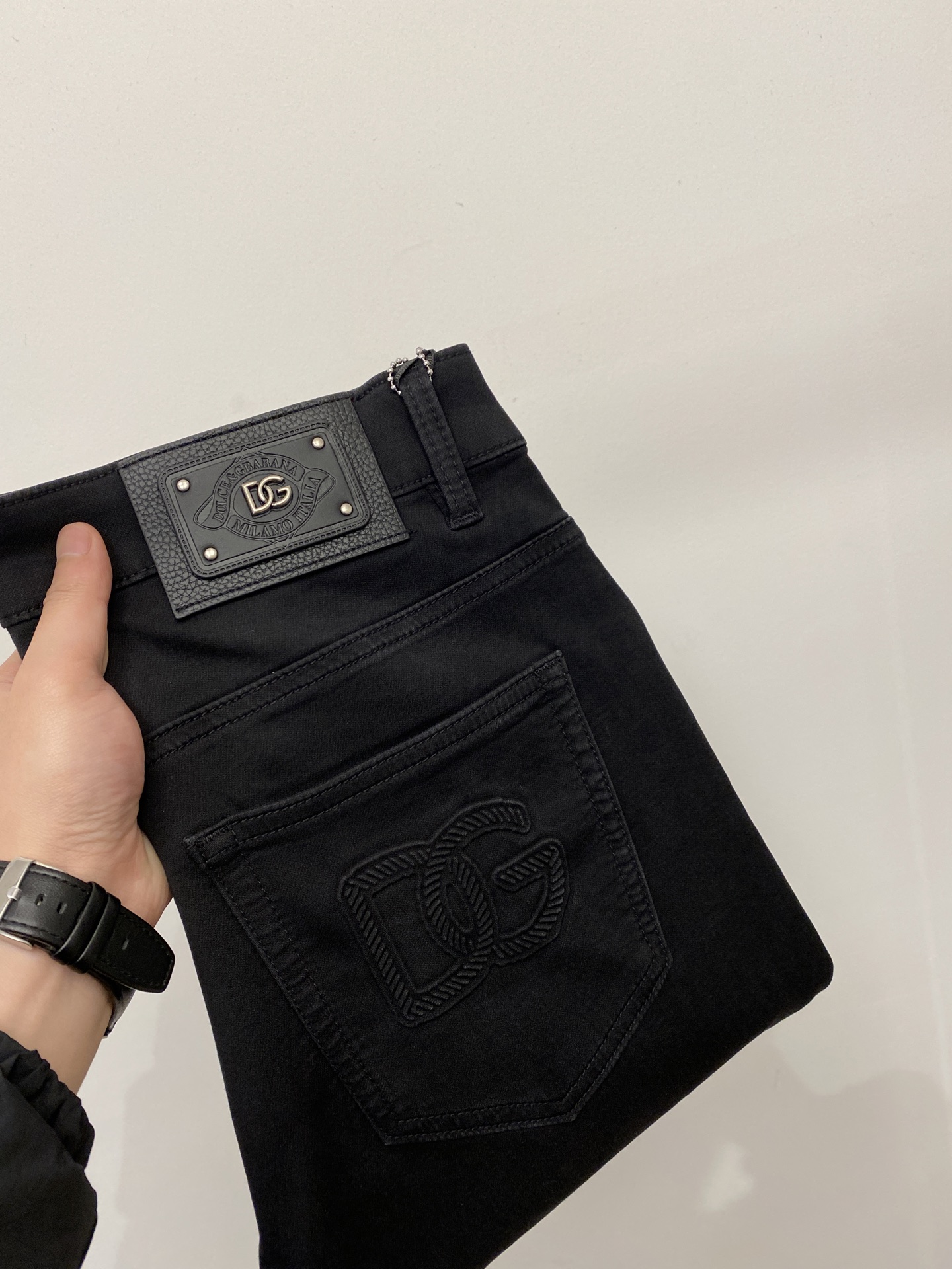 DG、2026最新品，专柜同步有售，原单狠货，水洗休闲牛仔裤，进口原版水洗弹力面料，舒适有弹性，原版五金