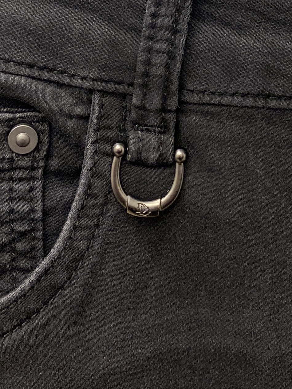 LV、2026最新品，专柜同步有售，原单狠货，水洗休闲牛仔裤，进口原版水洗弹力面料，舒适有弹性，原版五金