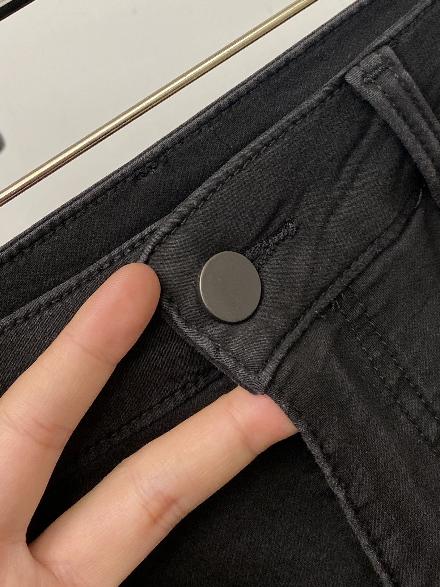 LV、2026最新品，专柜同步有售，原单狠货，水洗休闲牛仔裤，进口原版水洗弹力面料，舒适有弹性，原版五金