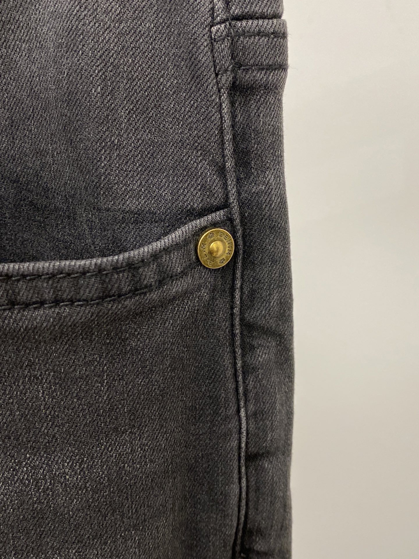 古奇、2026最新品，专柜同步有售，原单狠货，水洗休闲牛仔裤，进口原版水洗弹力面料，舒适有弹性，原版五金