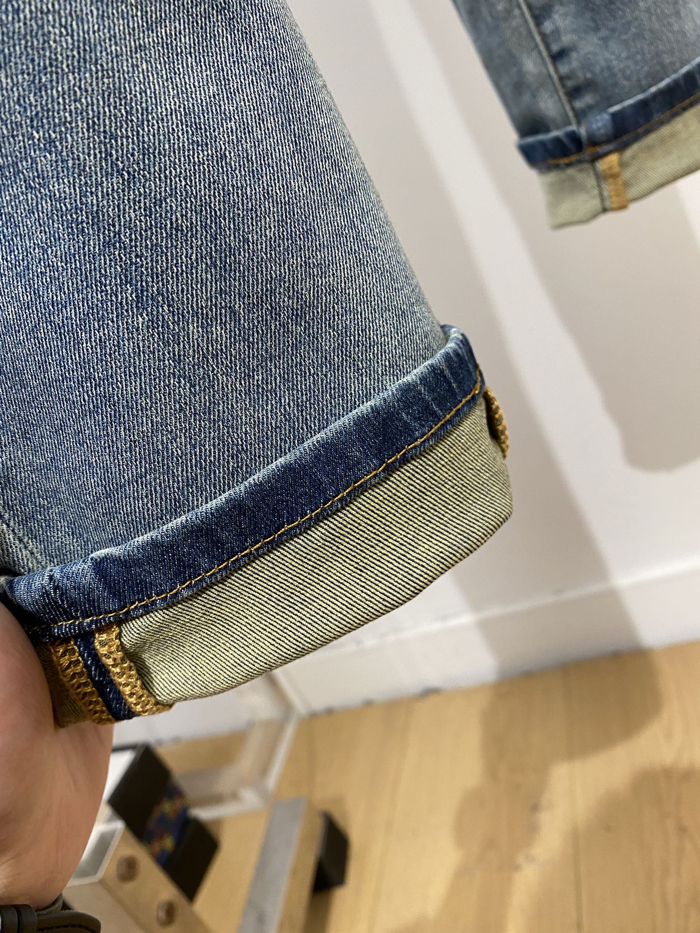 LV、2026最新品，专柜同步有售，原单狠货，水洗休闲牛仔裤，进口原版水洗弹力面料，舒适有弹性，原版五金