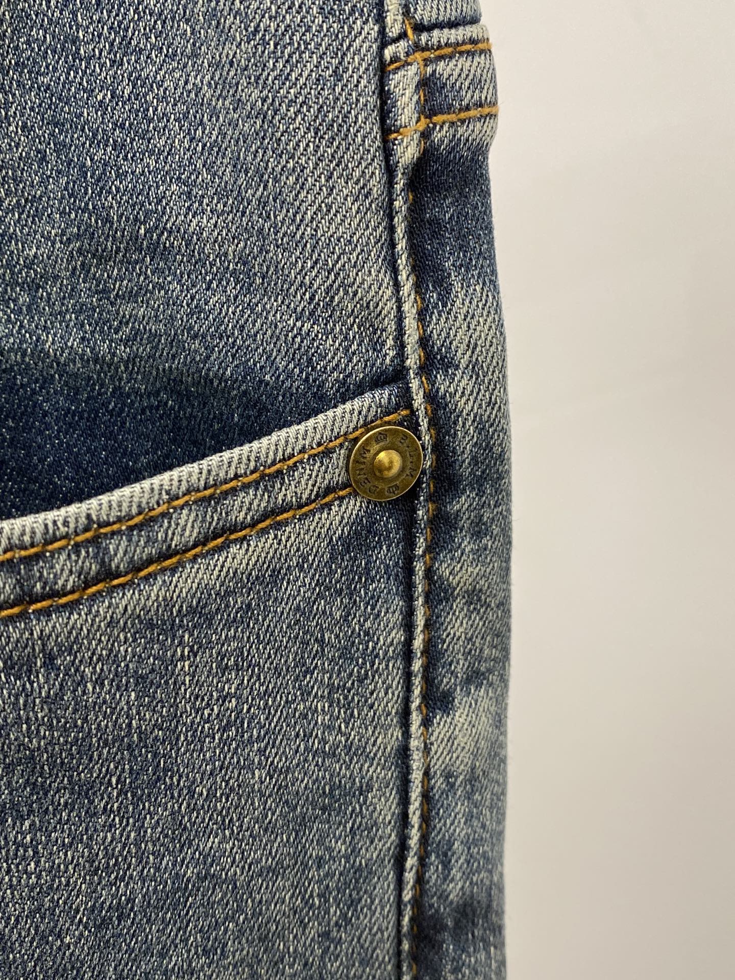 古奇、2026最新品，专柜同步有售，原单狠货，水洗休闲牛仔裤，进口原版水洗弹力面料，舒适有弹性，原版五金