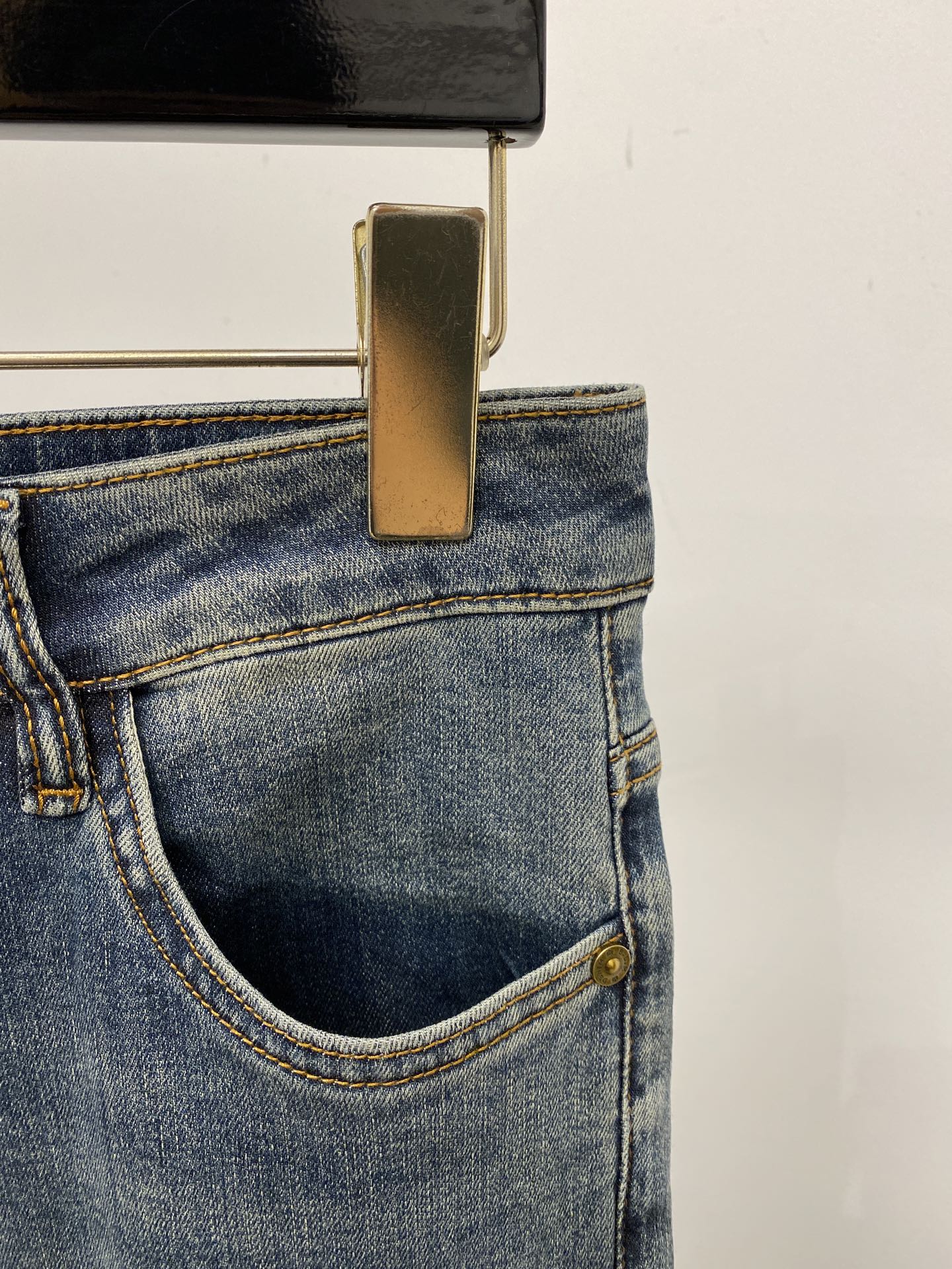 古奇、2026最新品，专柜同步有售，原单狠货，水洗休闲牛仔裤，进口原版水洗弹力面料，舒适有弹性，原版五金