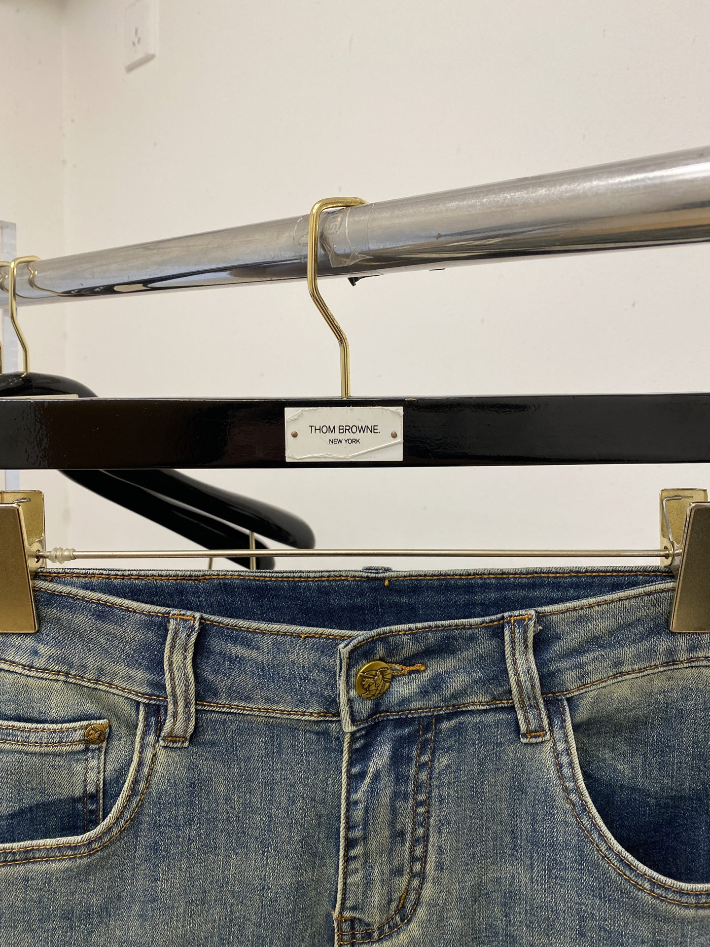 巴宝莉、2026最新品，专柜同步有售，原单狠货，水洗休闲牛仔裤，进口原版水洗弹力面料，舒适有弹性，原版五