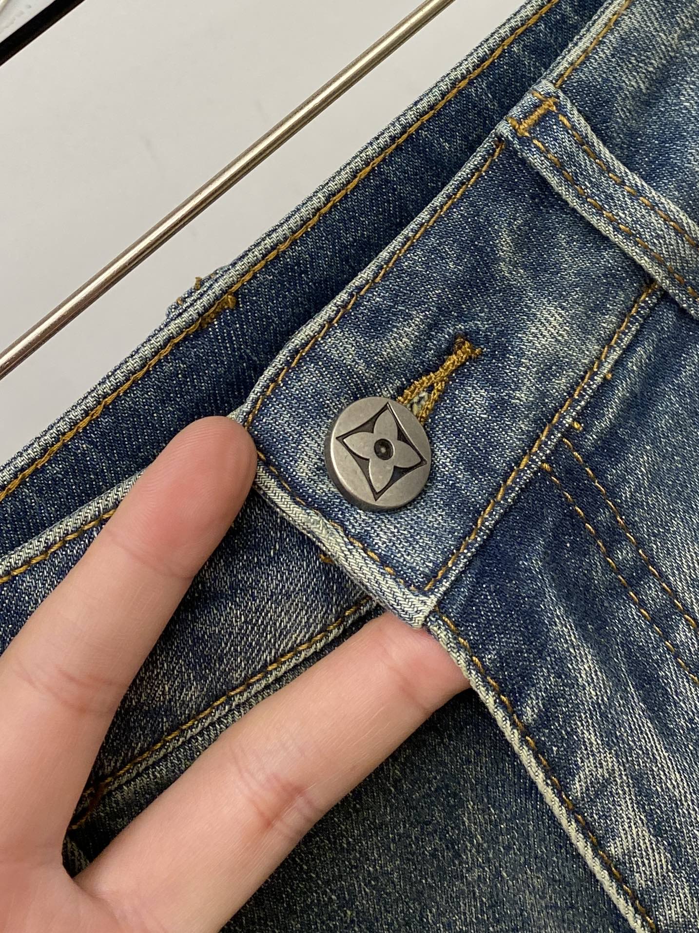 LV、2026最新品，专柜同步有售，原单狠货，水洗休闲牛仔裤，进口原版水洗弹力面料，舒适有弹性，原版五金
