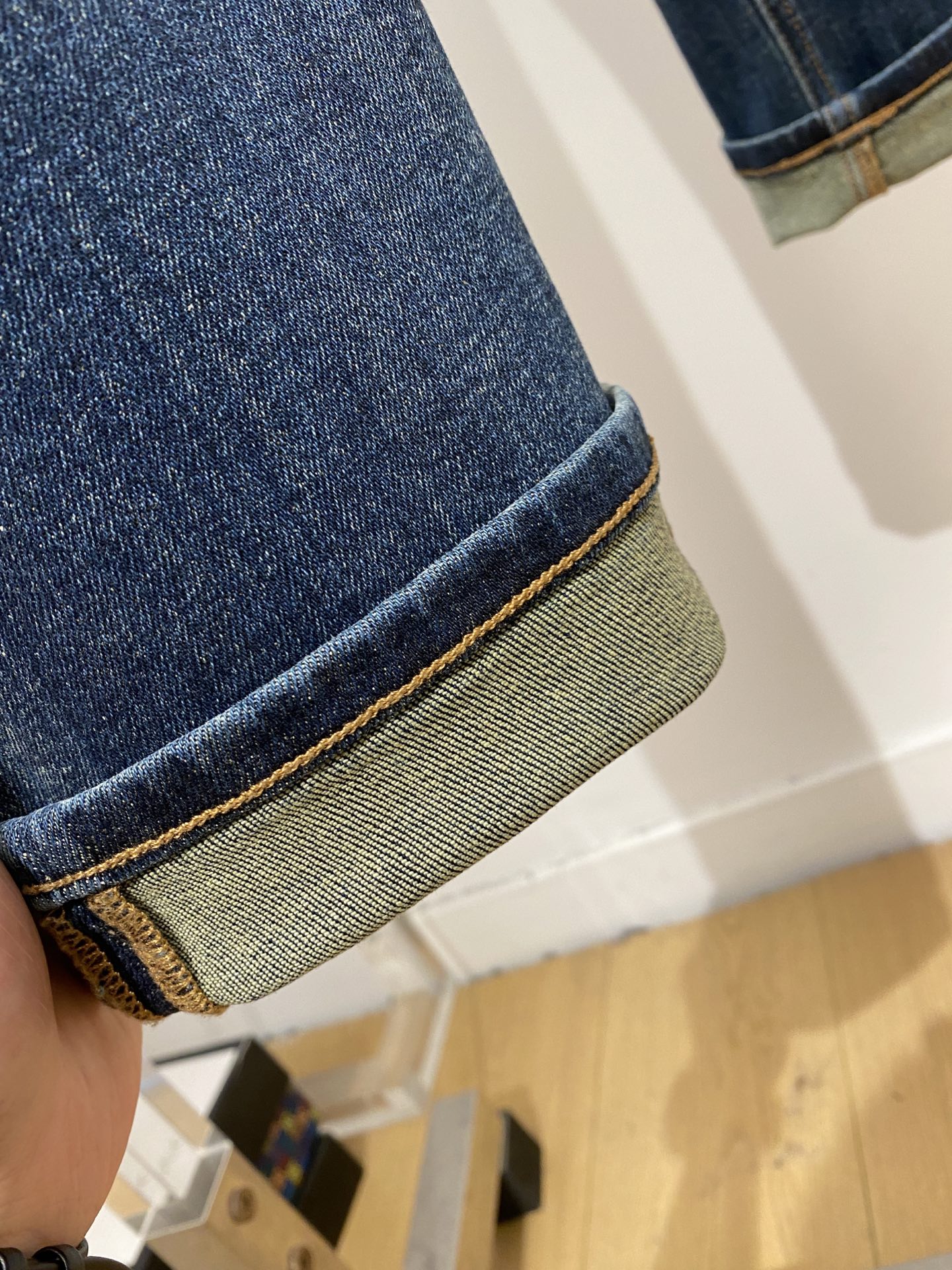 马吉拉、2026最新品，专柜同步有售，原单狠货，水洗休闲牛仔裤，进口原版水洗弹力面料，舒适有弹性，原版五