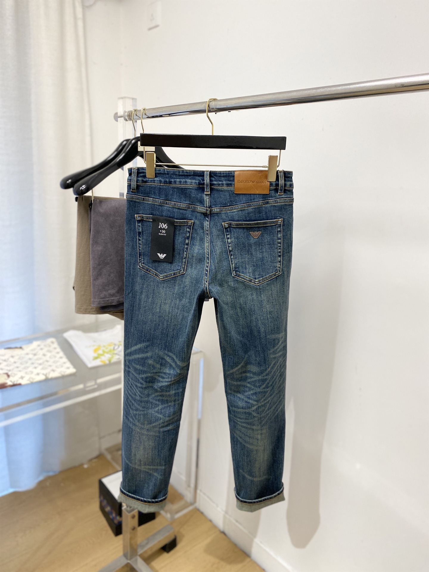 阿玛尼、2026最新品，专柜同步有售，原单狠货，水洗休闲牛仔裤，进口原版水洗弹力面料，舒适有弹性，原版五