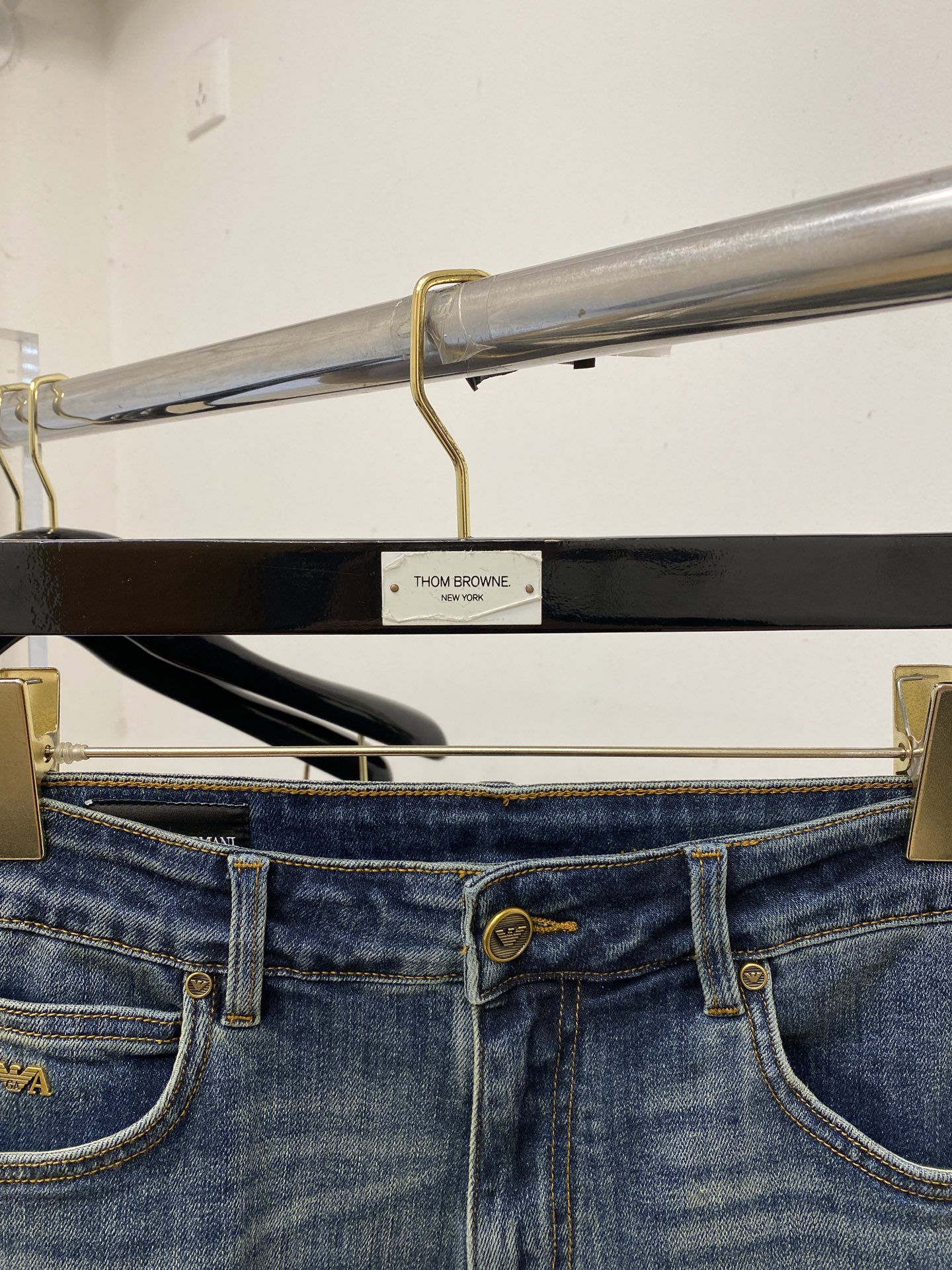 阿玛尼、2026最新品，专柜同步有售，原单狠货，水洗休闲牛仔裤，进口原版水洗弹力面料，舒适有弹性，原版五