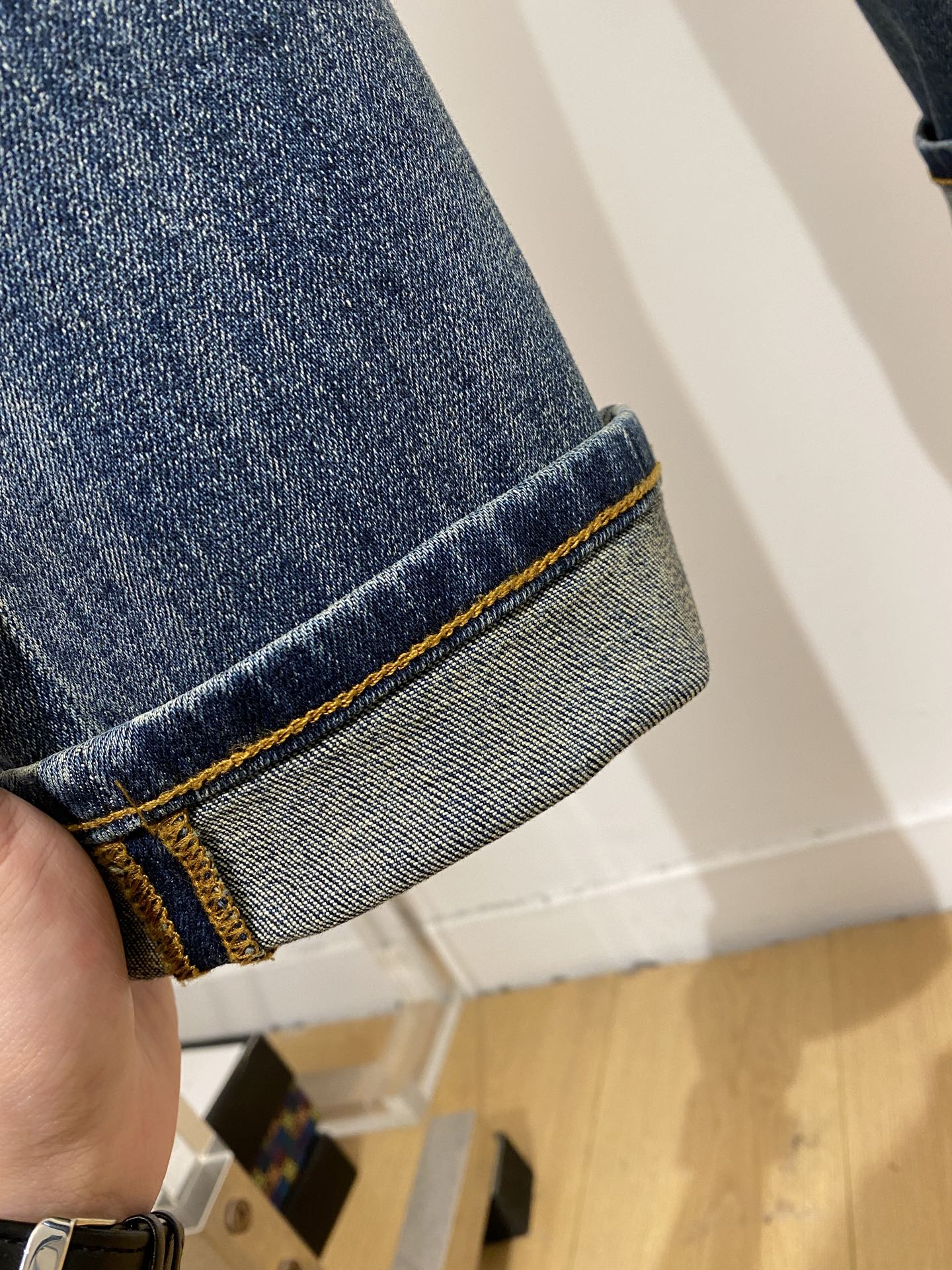 阿玛尼、2026最新品，专柜同步有售，原单狠货，水洗休闲牛仔裤，进口原版水洗弹力面料，舒适有弹性，原版五