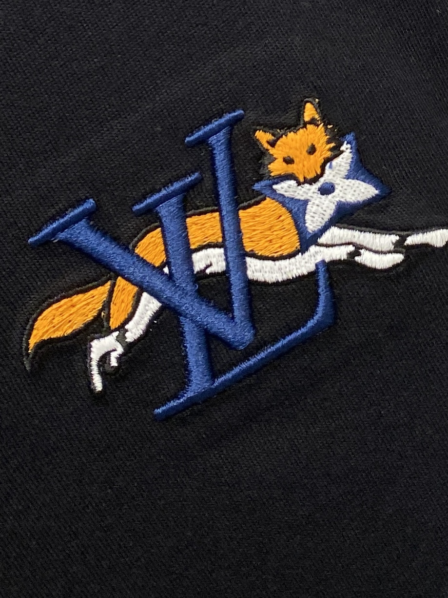 路易威登、2026新品短袖T恤，帅气时尚，胸前精致刺绣图案字母logo，简约百搭款。面料棉 不仅挺括，保