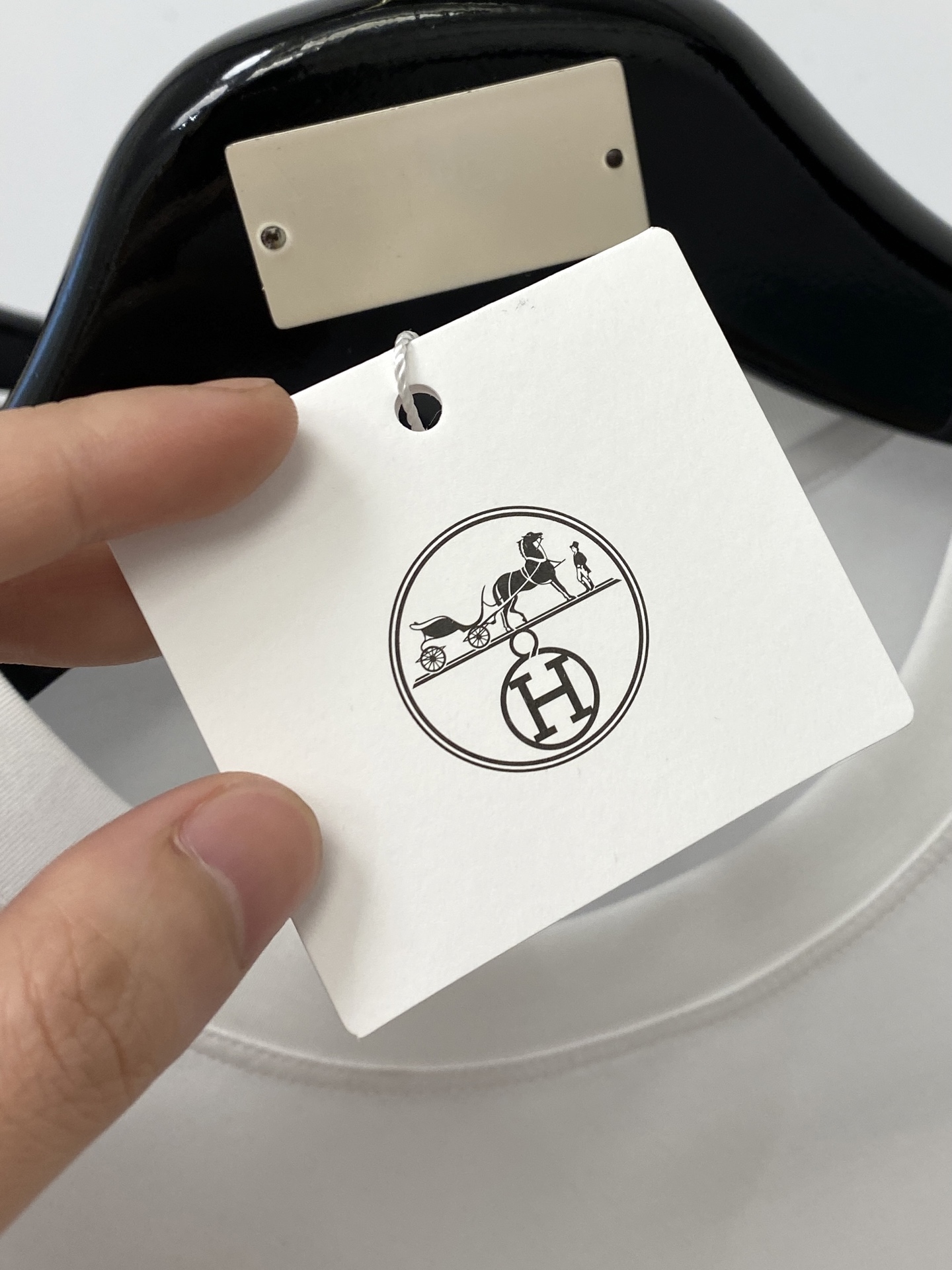 爱马仕、2026新品短袖T恤，帅气时尚，胸前顶级印花图案logo，简约百搭款。面料棉 不仅挺括，保持潮流