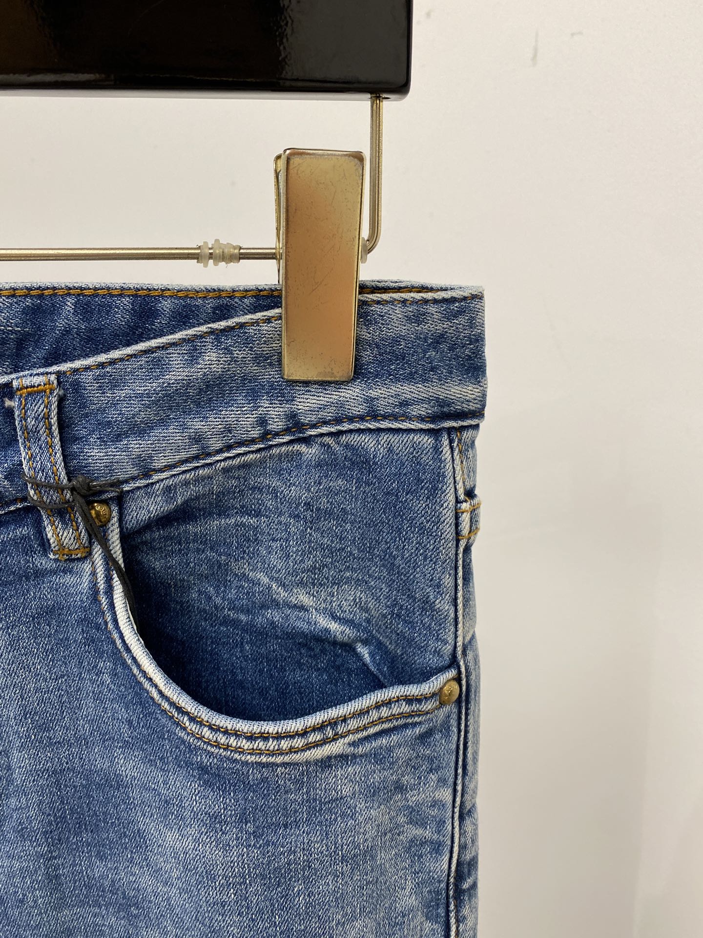 LV、2026最新品，专柜同步有售，原单狠货，水洗休闲牛仔裤，进口原版水洗弹力面料，舒适有弹性，原版五金