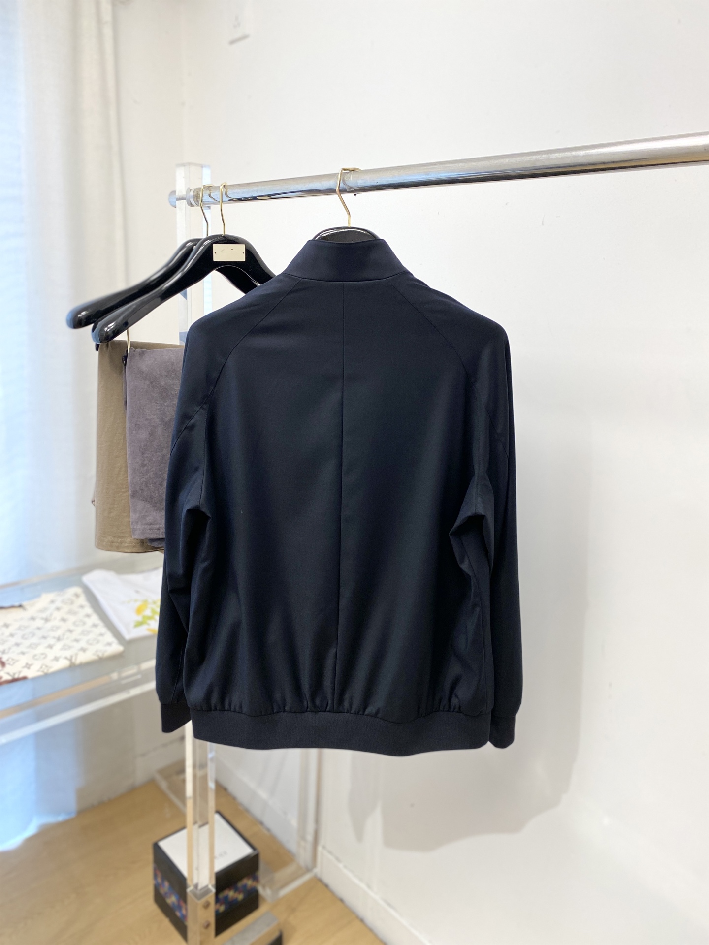 Brunello Cucinelli、2026新品夹克外套，时尚帅气，简约百搭款，胸前精致刺绣图案log