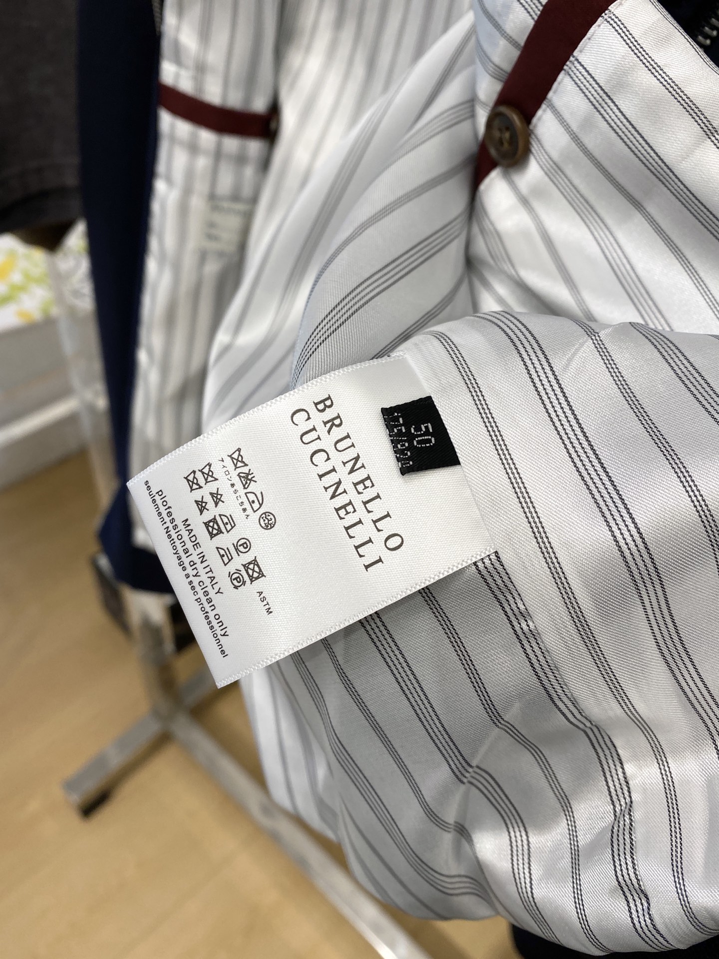 ￼ Brunello Cucinelli、2026新品夹克外套，时尚帅气，简约百搭款，胸前精致刺绣图案l