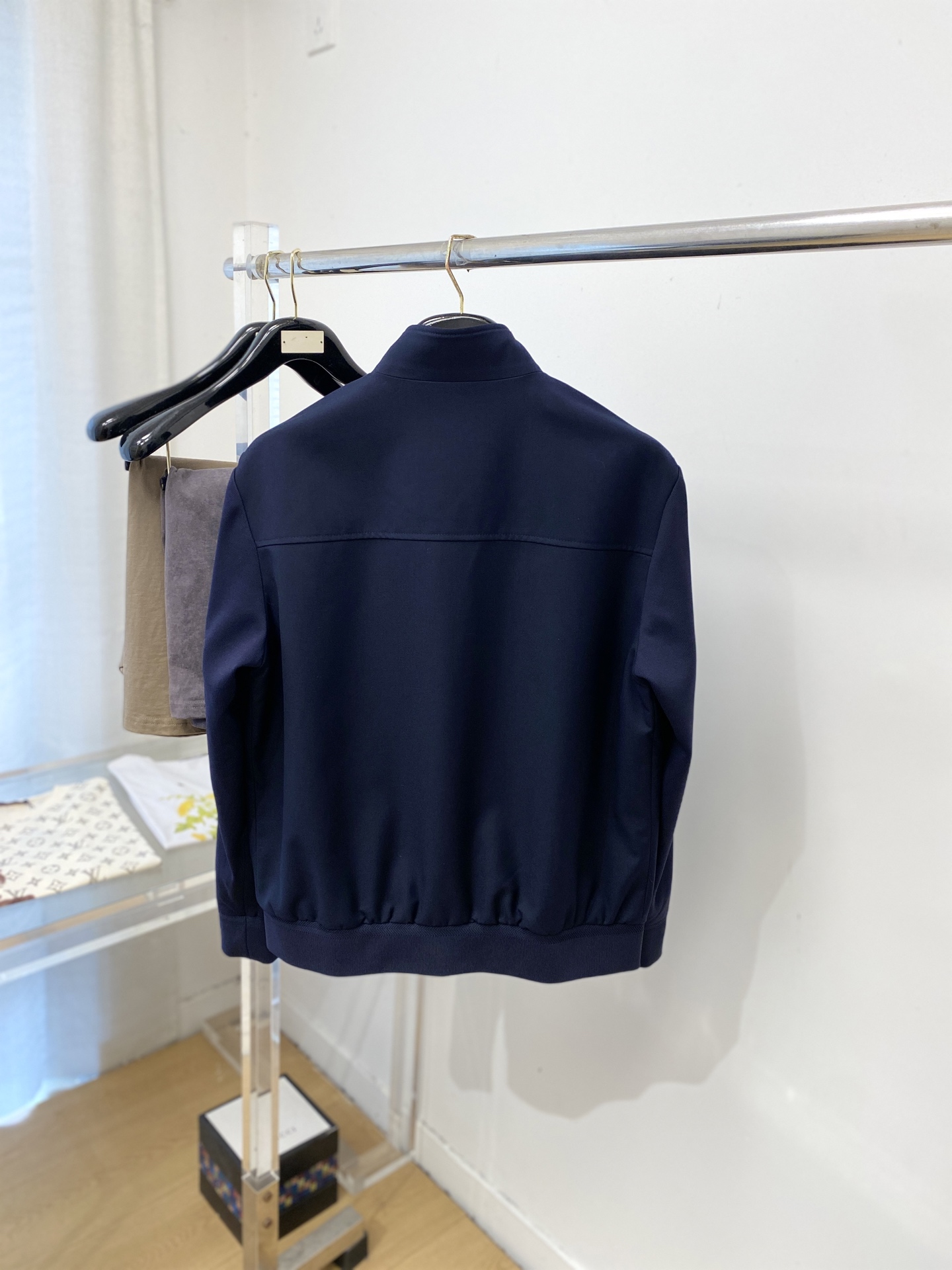 ￼ Brunello Cucinelli、2026新品夹克外套，时尚帅气，简约百搭款，胸前精致刺绣图案l